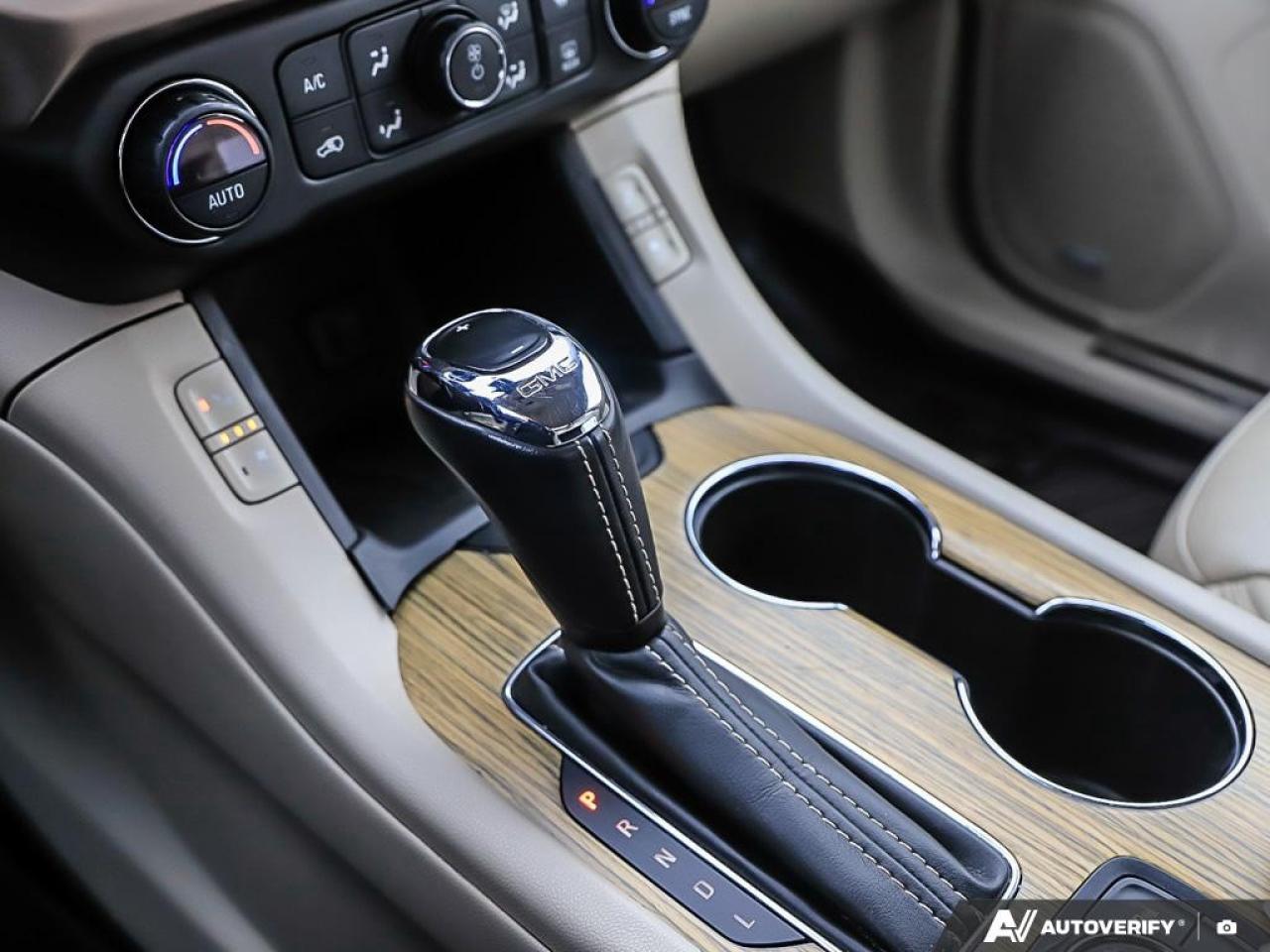 2018 GMC Acadia AWD DENALI Photo