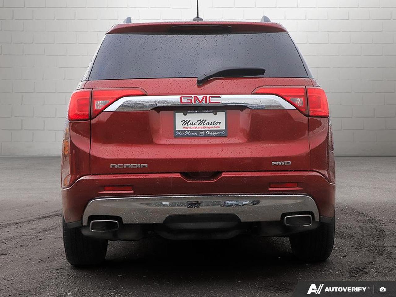 2018 GMC Acadia AWD DENALI Photo3