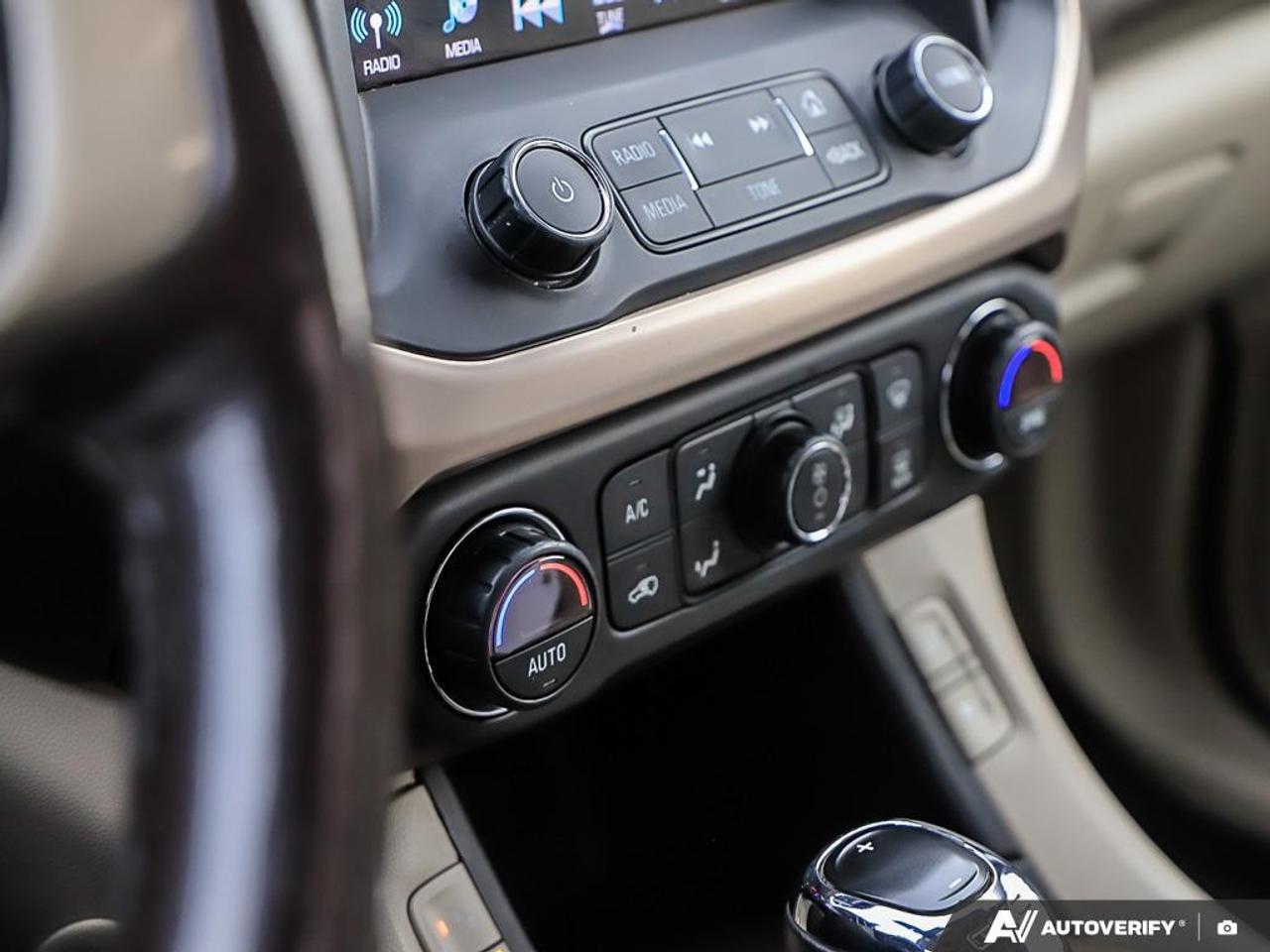 2018 GMC Acadia AWD DENALI Photo