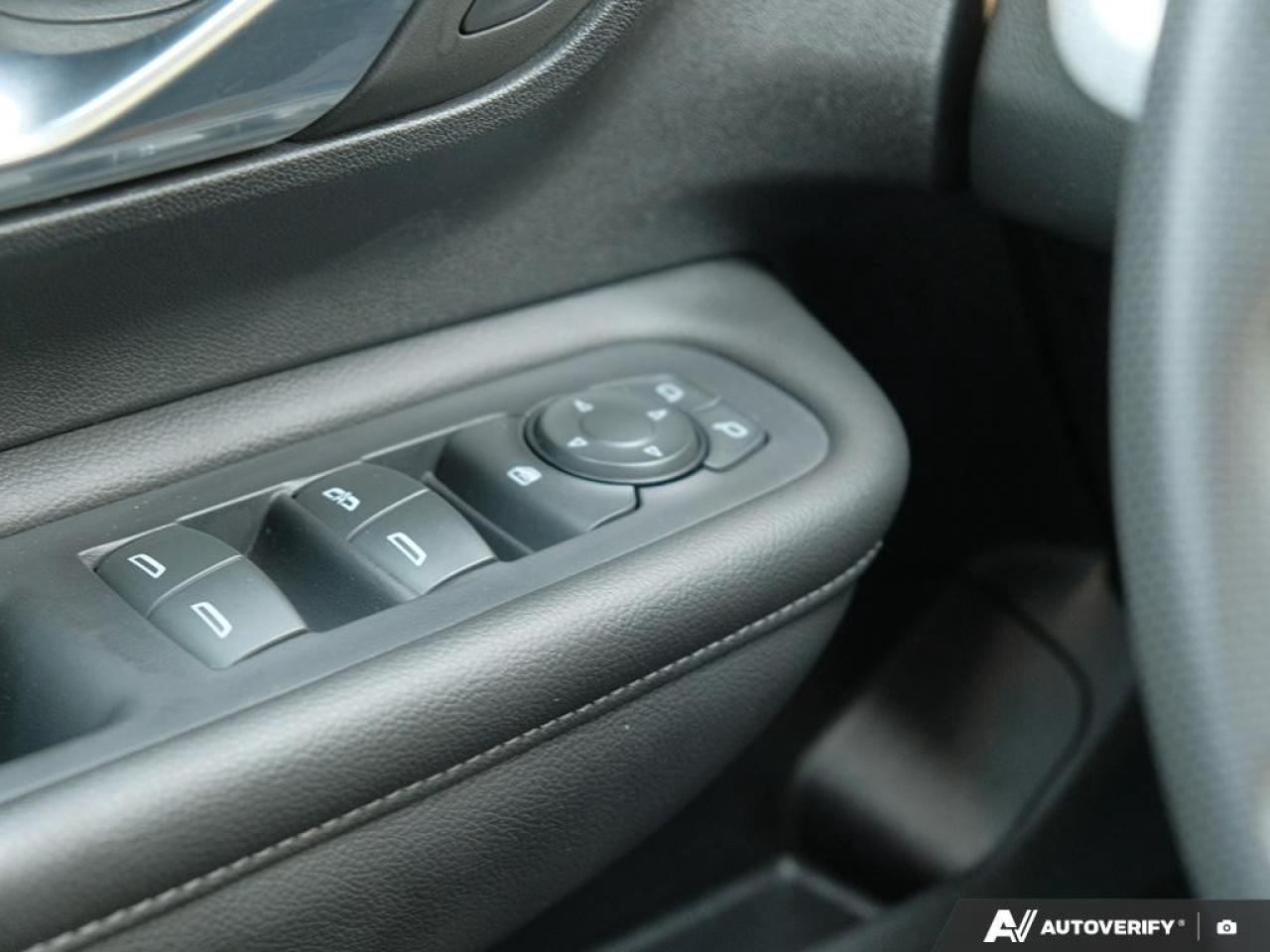 2023 GMC Terrain AWD SLE Photo