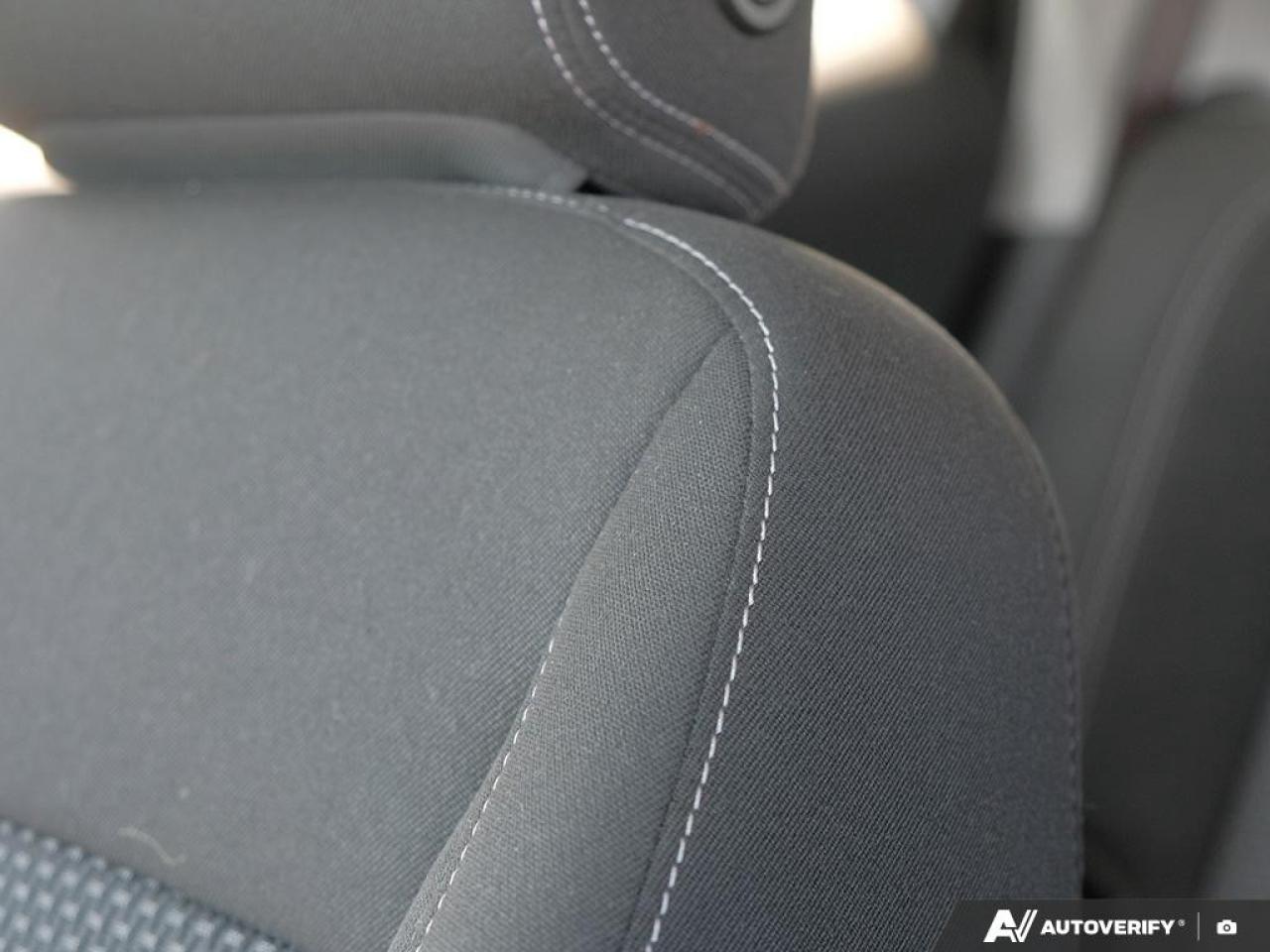 2023 GMC Terrain AWD SLE Photo