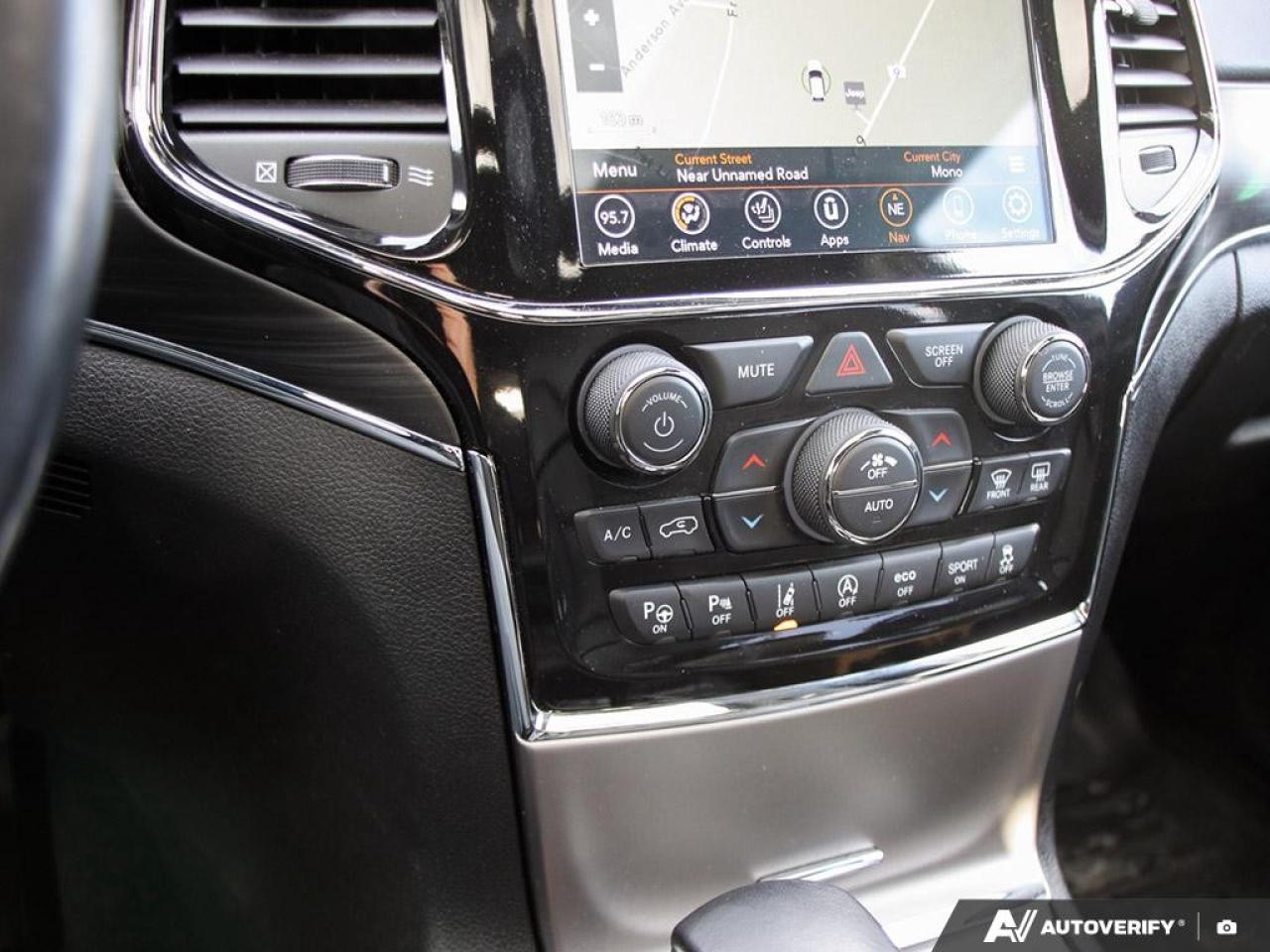 2021 Jeep Grand Cherokee LIMITED 4X4 Photo