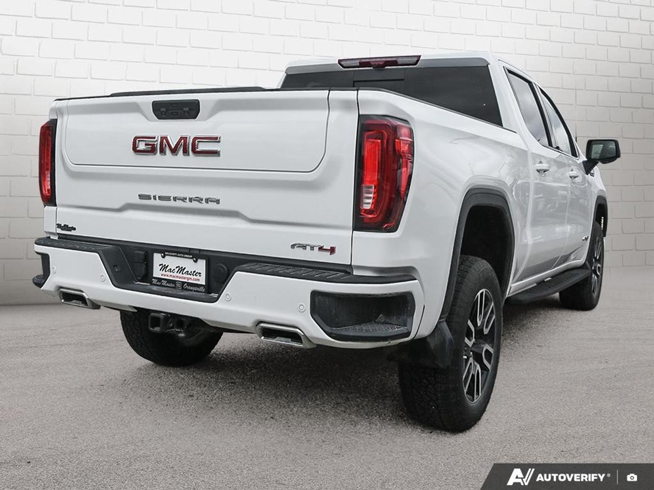 2024 GMC Sierra 1500 Crew Cab Short Box 4-Wheel Drive AT4 Photo4