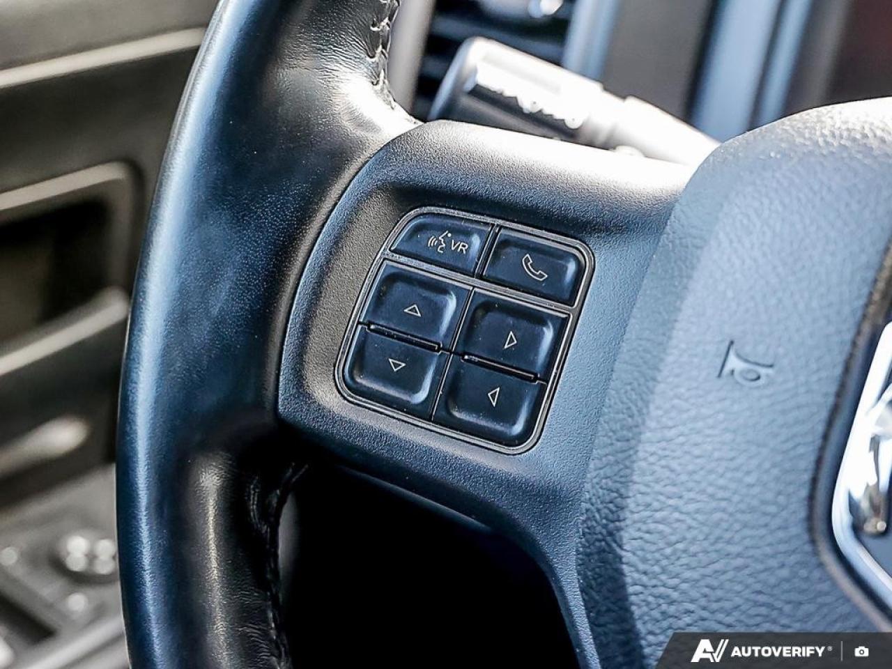 2019 RAM 1500 Classic EXPRESS 4X4 CREW CAB 5'7" BOX Photo