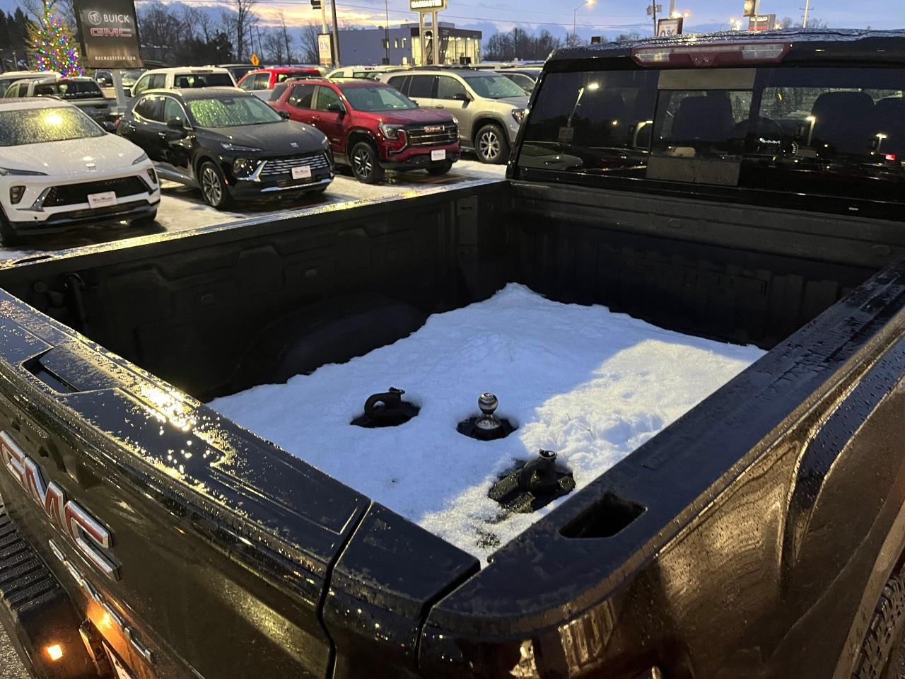 2021 GMC SIERRA 2500HD 4WD Crew Cab Standard Box Denali Photo