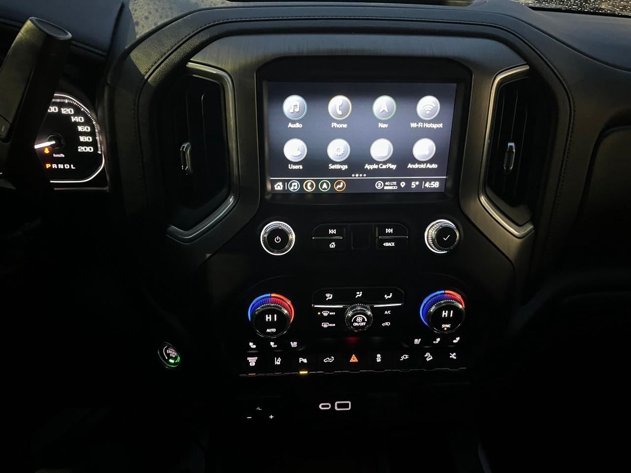 2021 GMC SIERRA 2500HD 4WD Crew Cab Standard Box Denali Photo