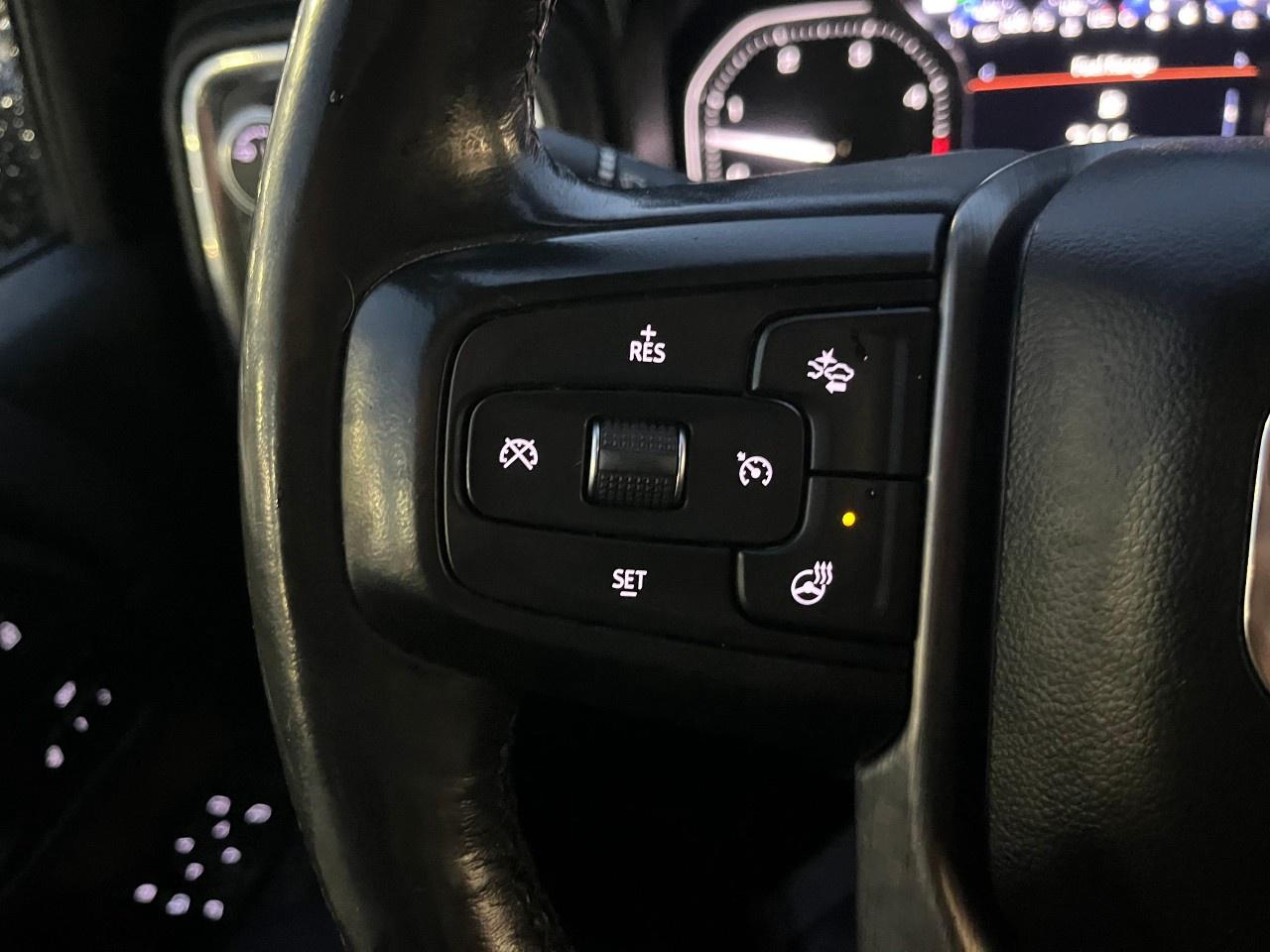 2021 GMC SIERRA 2500HD 4WD Crew Cab Standard Box Denali Photo