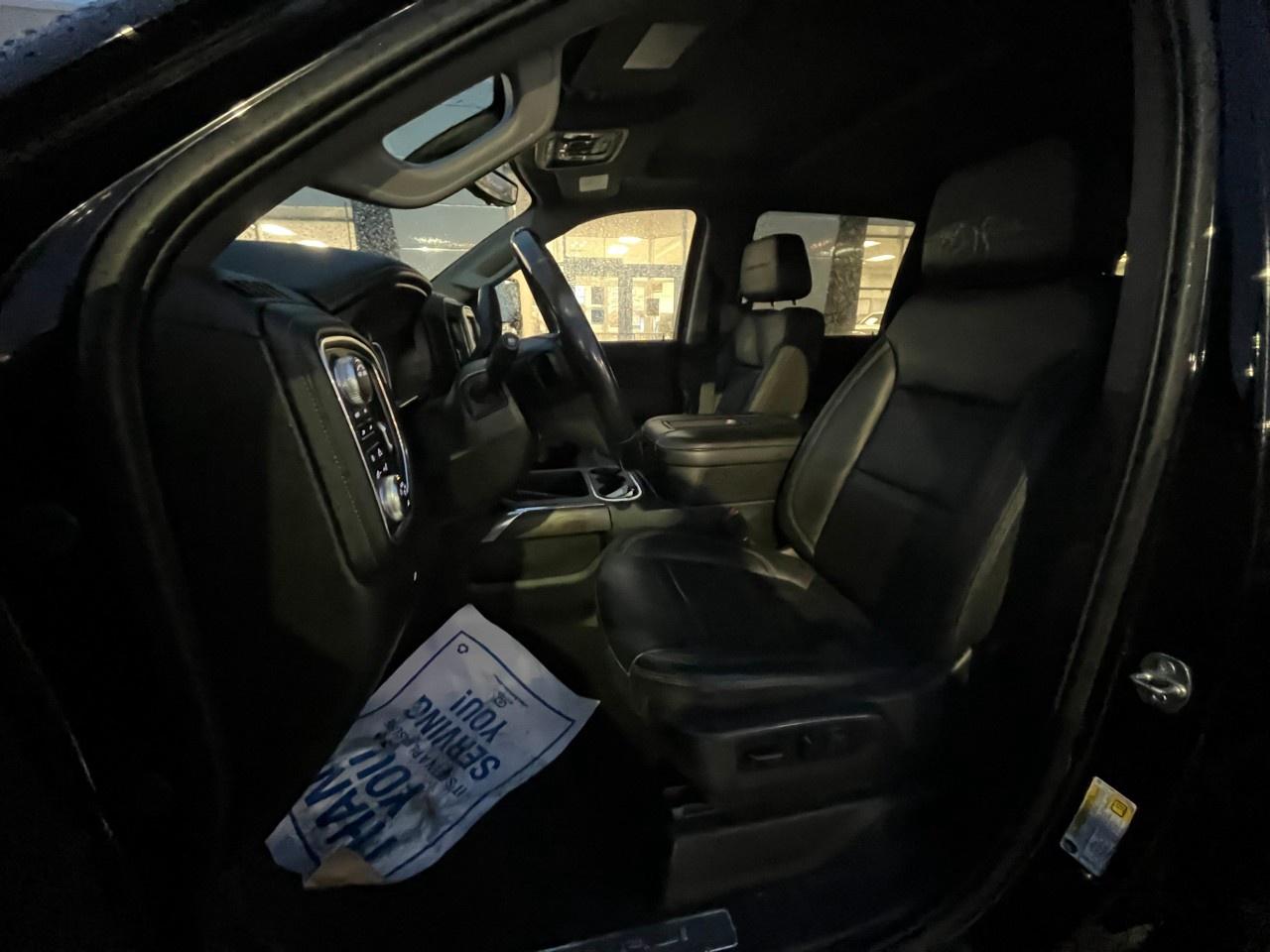 2021 GMC SIERRA 2500HD 4WD Crew Cab Standard Box Denali Photo