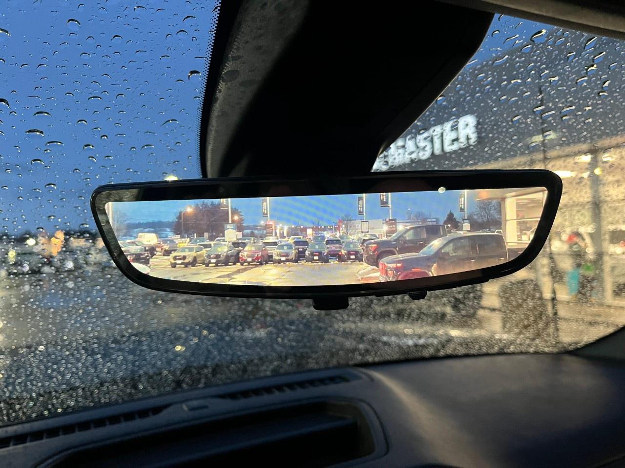 2021 GMC SIERRA 2500HD 4WD Crew Cab Standard Box Denali Photo