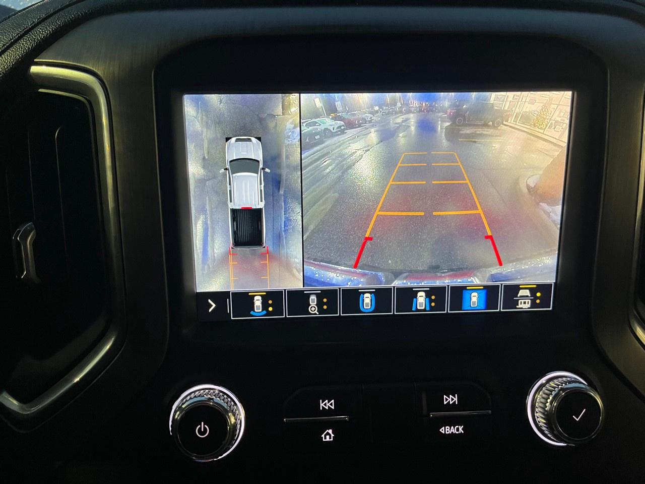 2021 GMC SIERRA 2500HD 4WD Crew Cab Standard Box Denali Photo