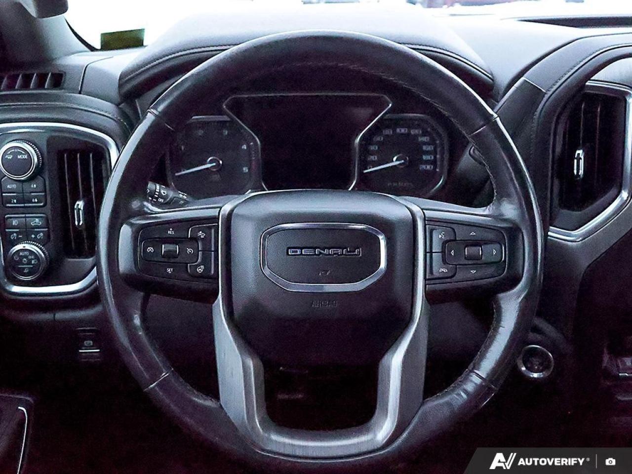 2021 GMC SIERRA 2500HD 4WD Crew Cab Standard Box Denali Photo