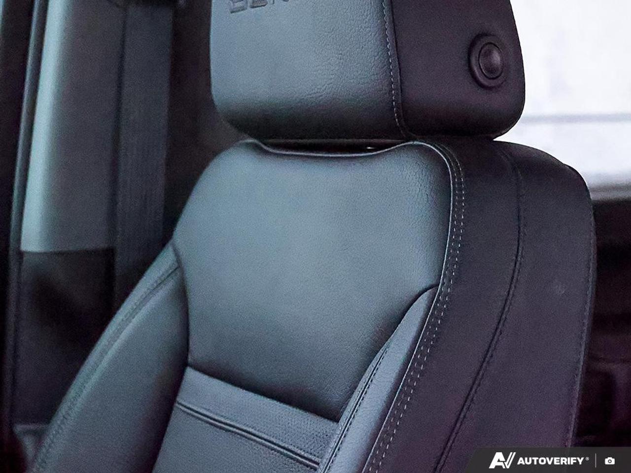 2021 GMC SIERRA 2500HD 4WD Crew Cab Standard Box Denali Photo