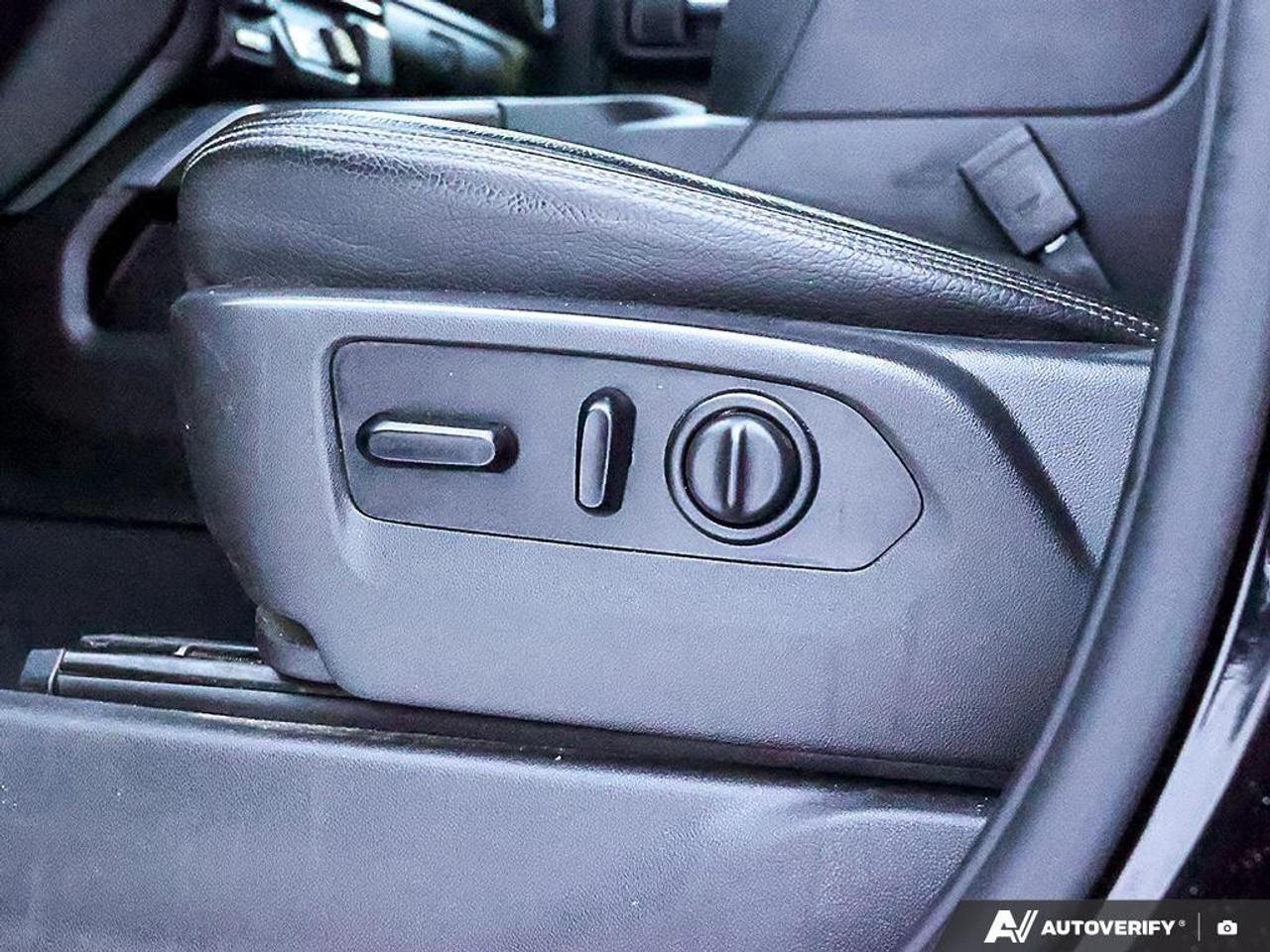 2021 GMC SIERRA 2500HD 4WD Crew Cab Standard Box Denali Photo