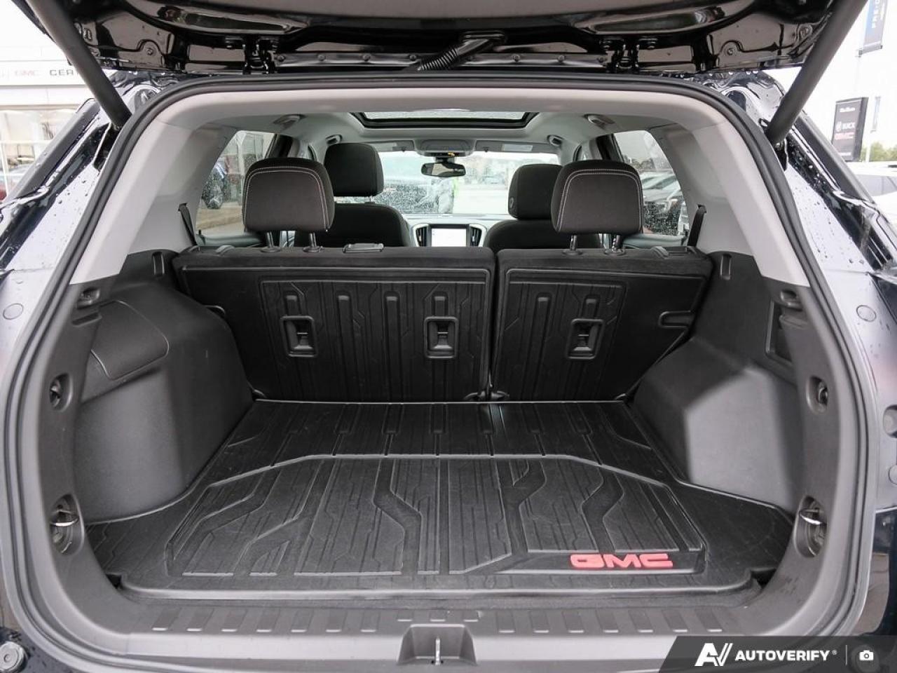 2023 GMC Terrain AWD SLE Photo