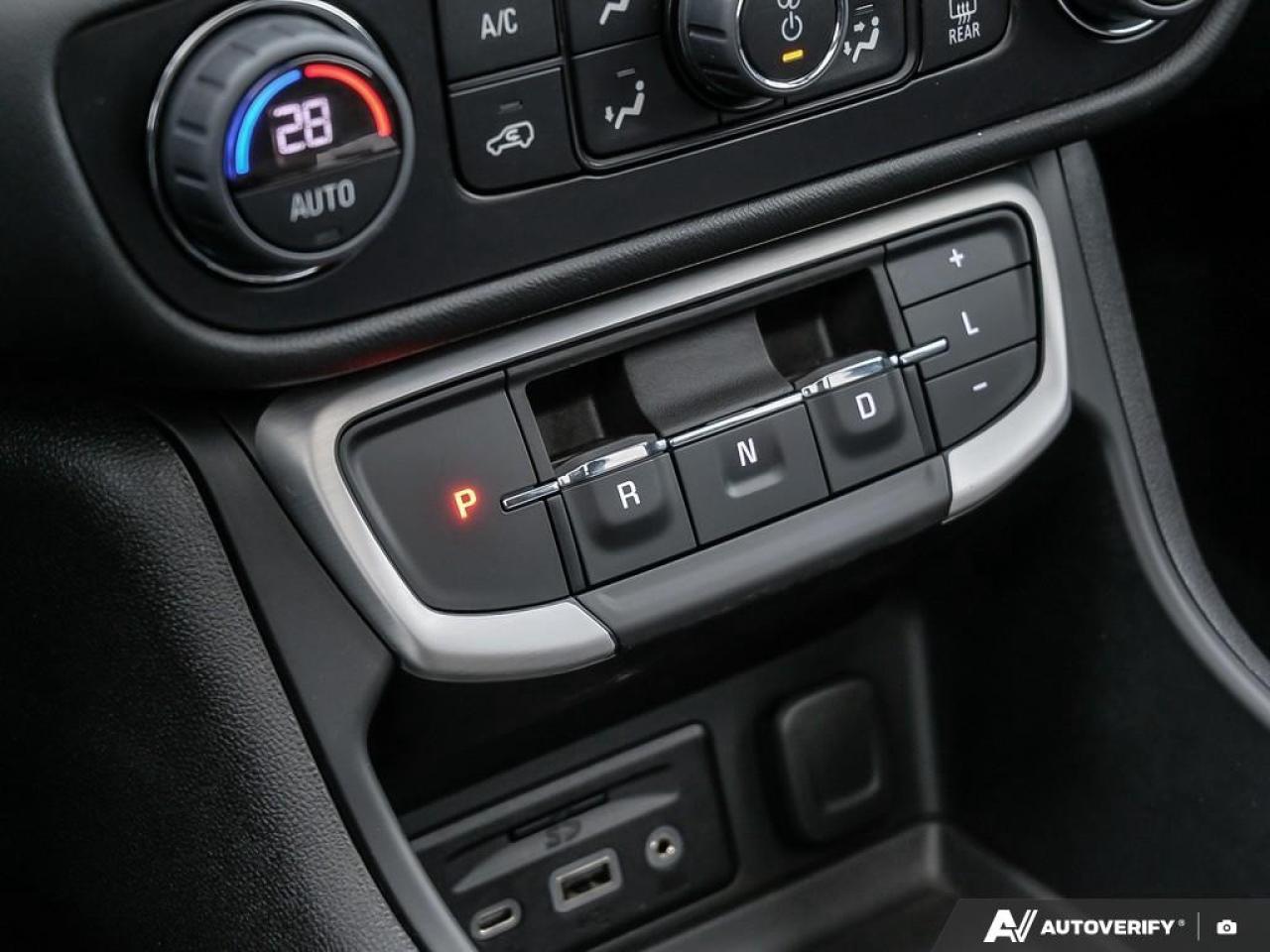 2023 GMC Terrain AWD SLE Photo