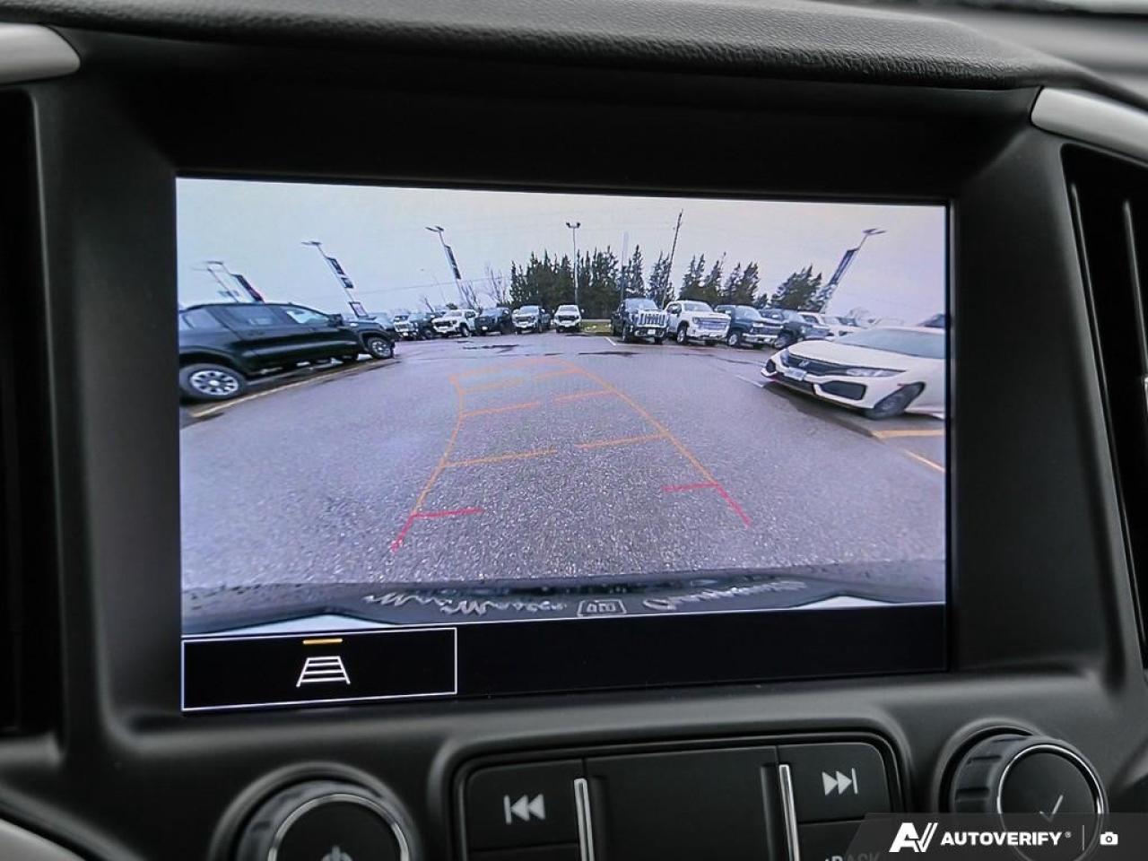 2023 GMC Terrain AWD SLE Photo