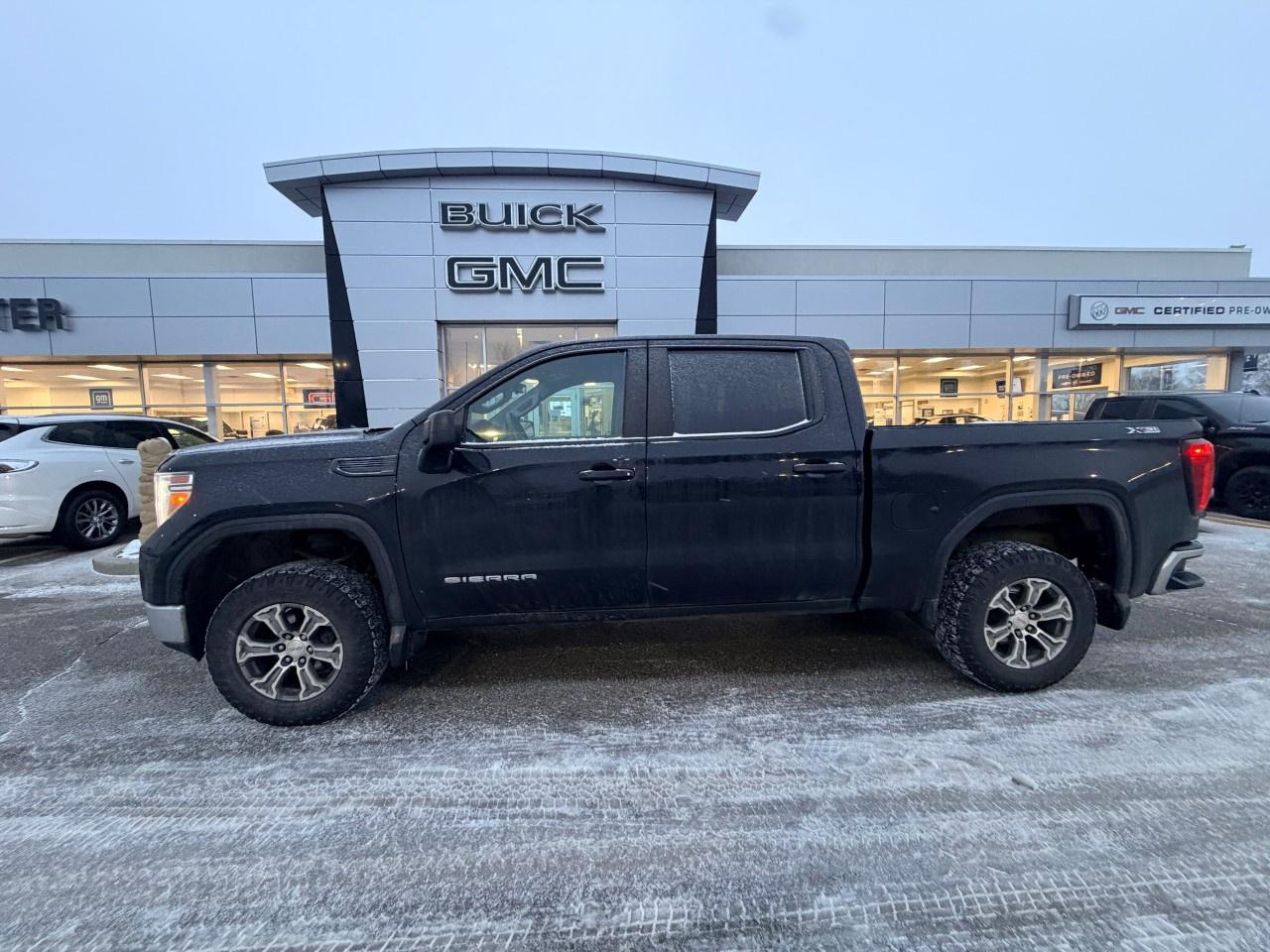 2022 GMC Sierra 1500 Limited Crew Cab Short Box 4-Wheel Drive Pro Photo2