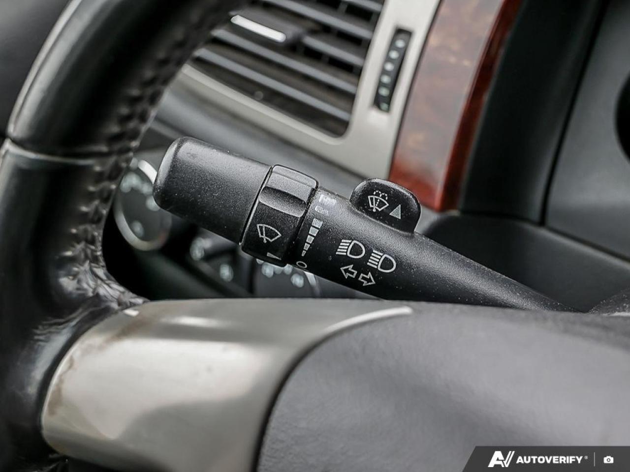 2009 GMC Sierra 1500 4WD CREW CAB SHORT BOX SLT Photo