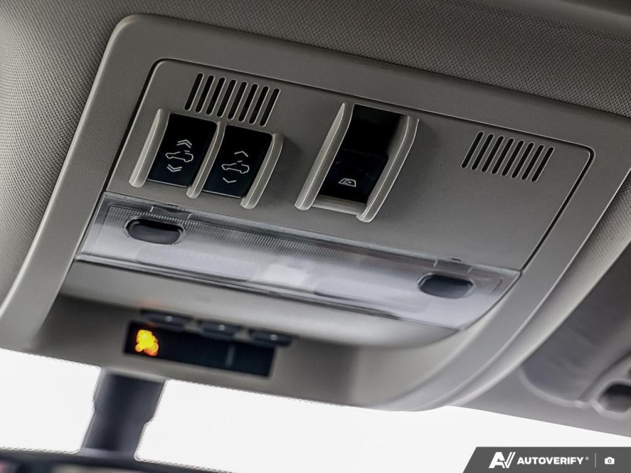 2009 GMC Sierra 1500 4WD CREW CAB SHORT BOX SLT Photo