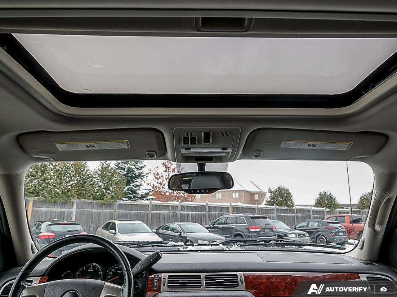 2009 GMC Sierra 1500 4WD CREW CAB SHORT BOX SLT Photo