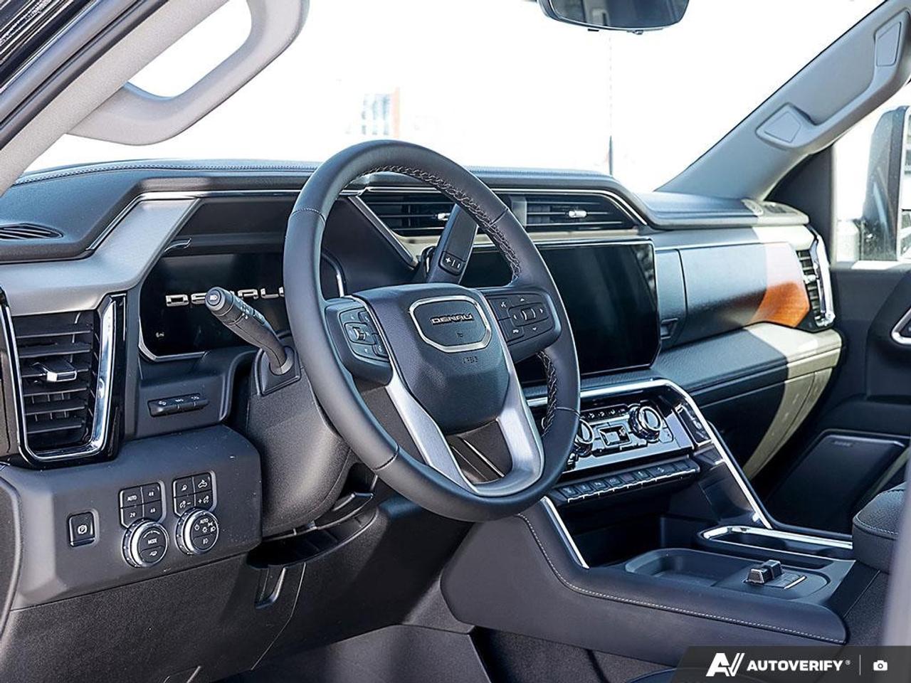 2026 GMC SIERRA 2500HD Crew Cab Standard Box 4-Wheel Drive Denali Photo