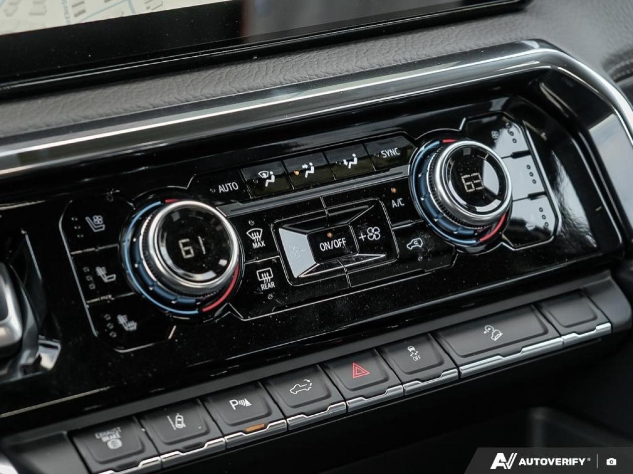 2025 GMC SIERRA 2500HD 4WD Crew Cab Standard Box Denali Photo