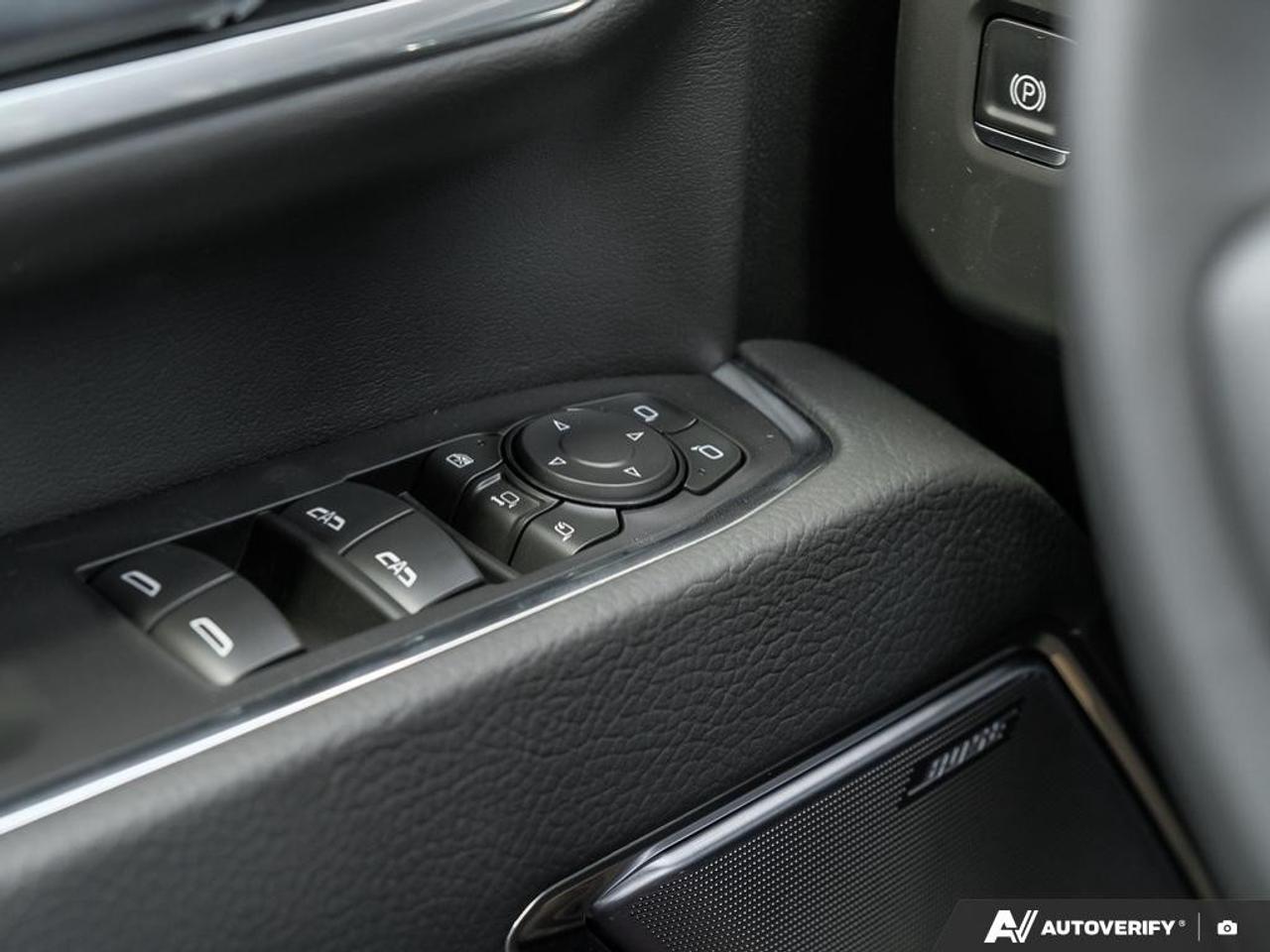 2025 GMC SIERRA 2500HD 4WD Crew Cab Standard Box Denali Photo