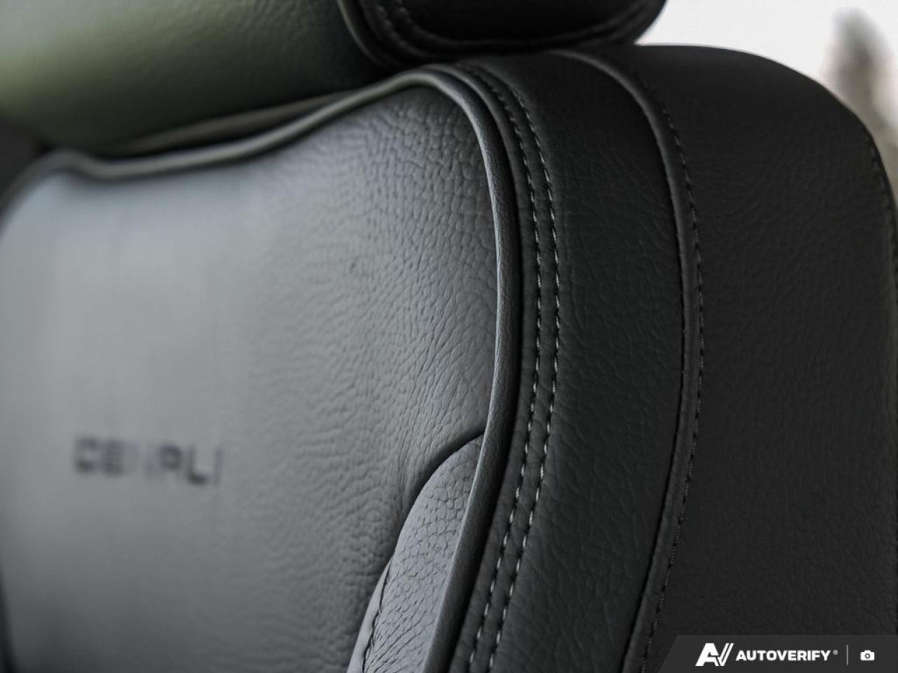 2025 GMC SIERRA 2500HD 4WD Crew Cab Standard Box Denali Photo