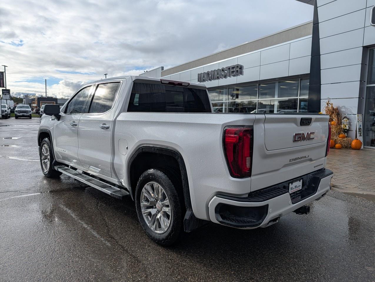 2025 GMC Sierra 1500 Crew Cab Short Box 4-Wheel Drive Denali Photo