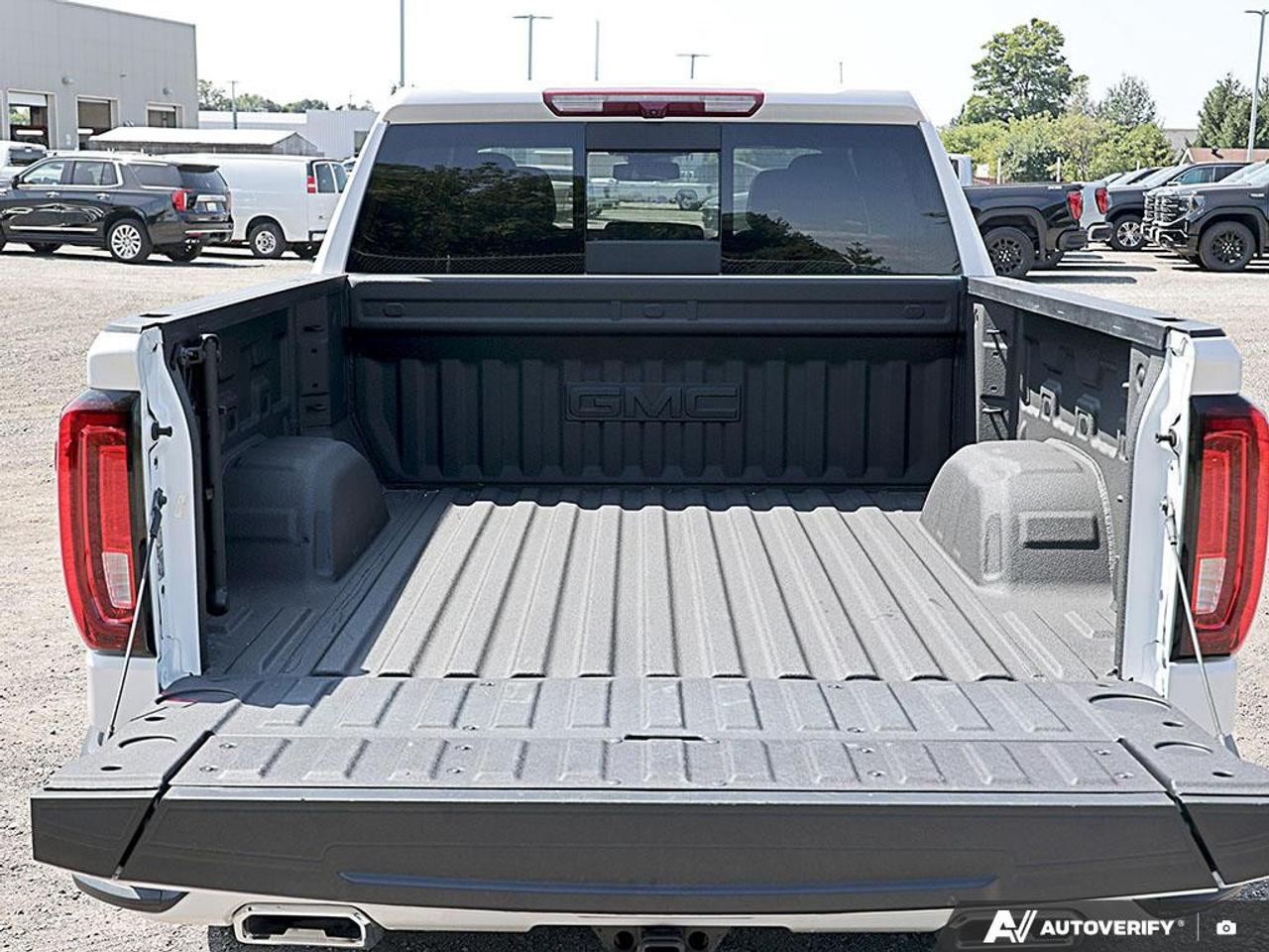 2025 GMC Sierra 1500 Crew Cab Short Box 4-Wheel Drive Denali Photo