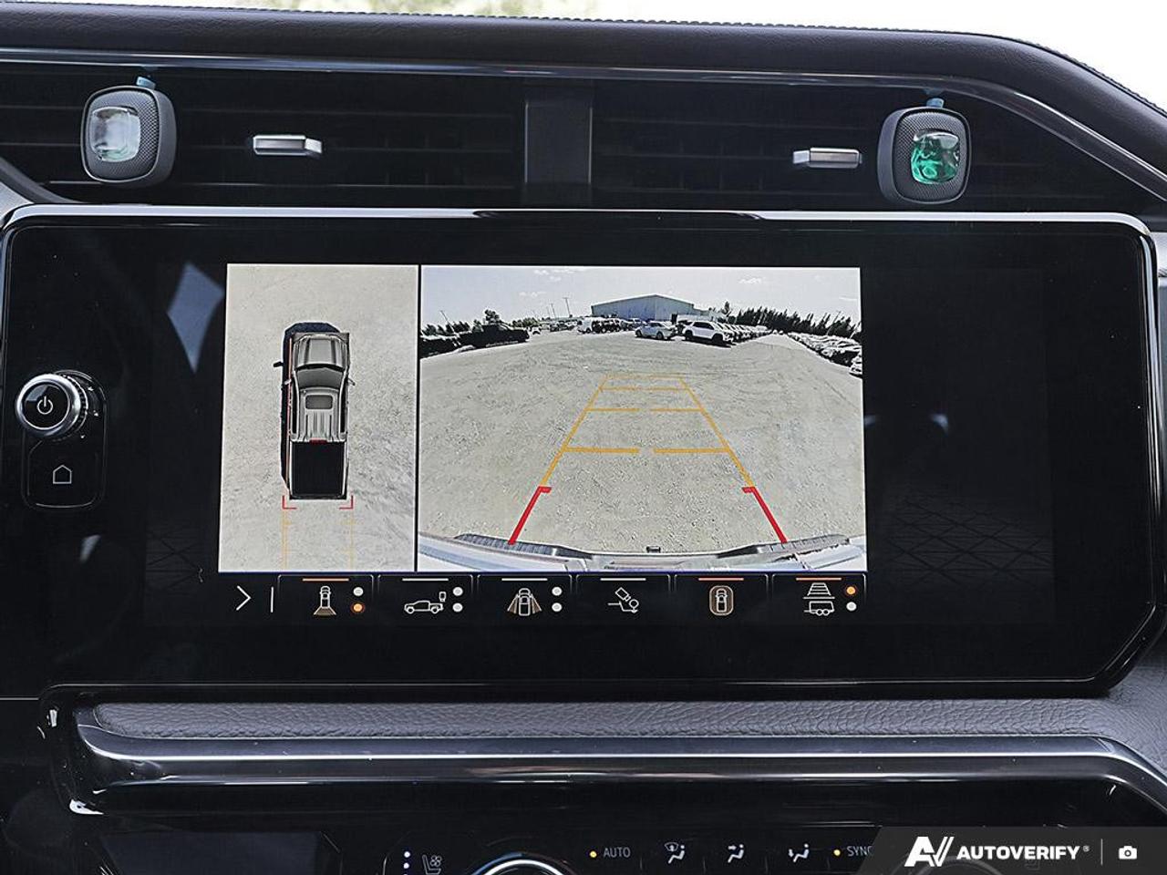 2025 GMC Sierra 1500 Crew Cab Short Box 4-Wheel Drive Denali Photo