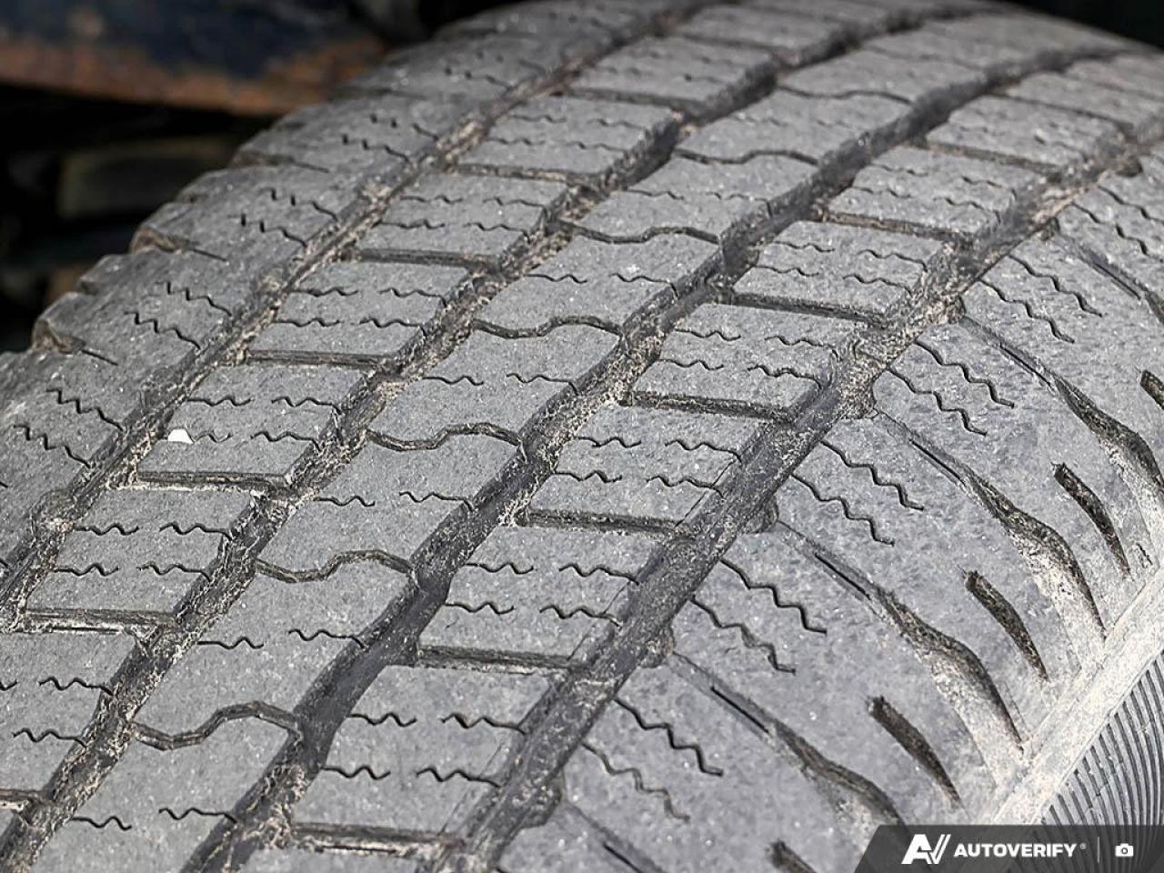 2022 RAM 1500 Classic SLT 4X4 CREW CAB 6'4" BOX Photo