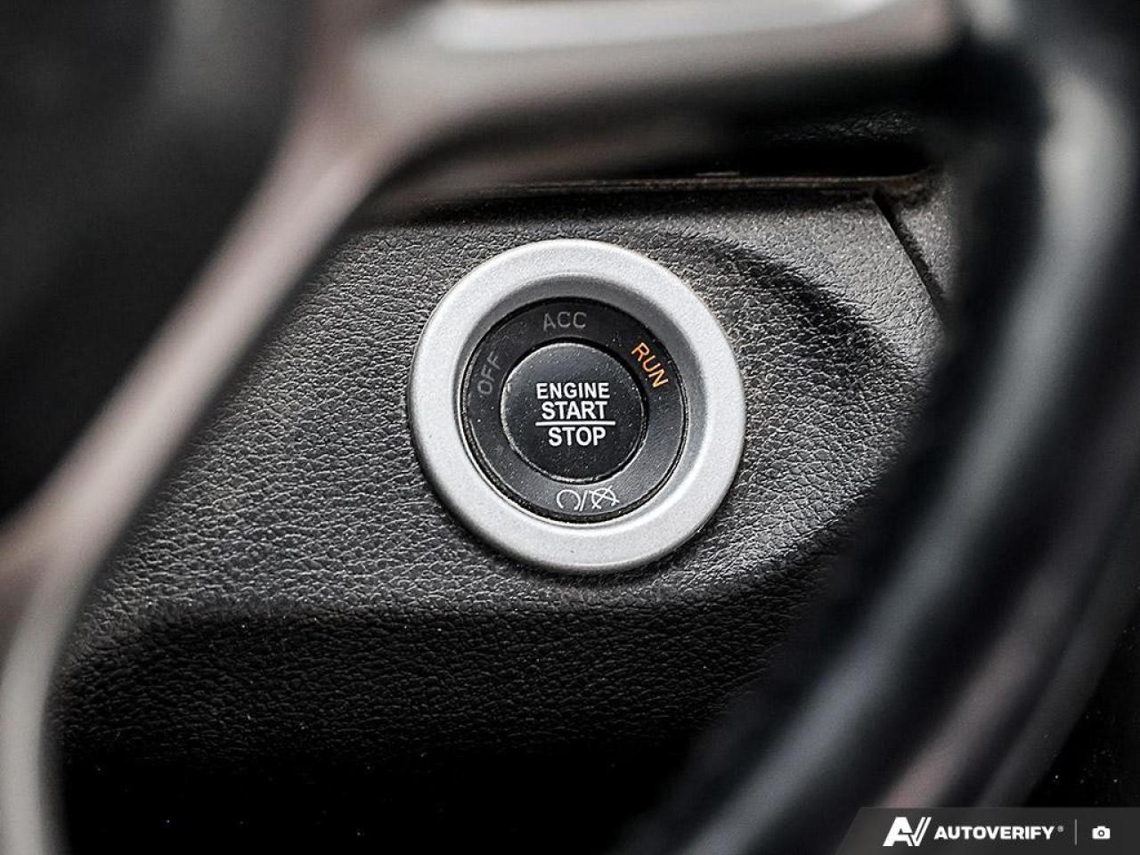 2022 RAM 1500 Classic SLT 4X4 CREW CAB 6'4" BOX Photo