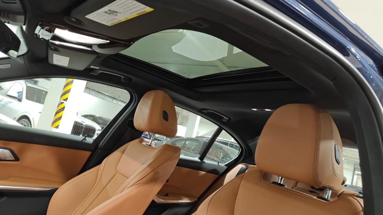 2023 BMW 330 i xDrive 4dr All-Wheel Drive Sedan Photo