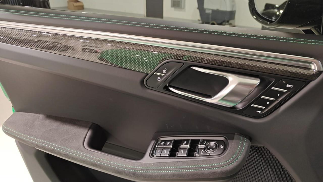 2025 Porsche Macan GTS 4dr All-Wheel Drive Photo