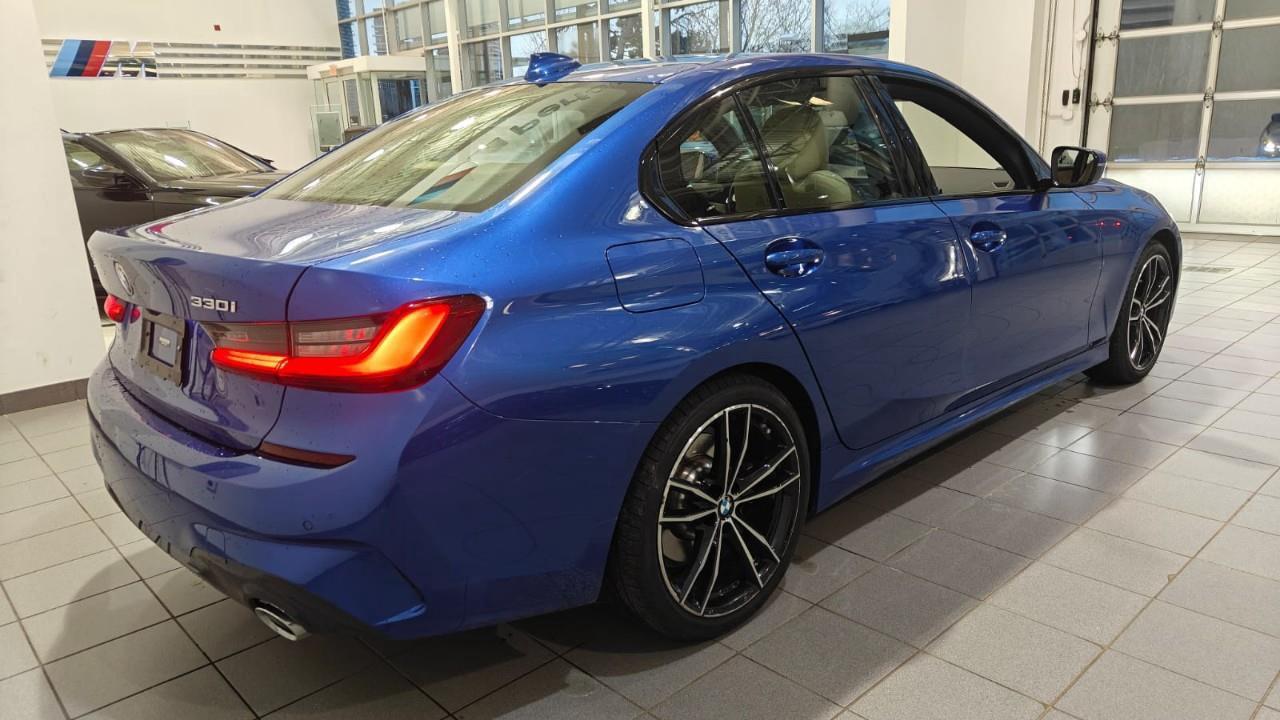 2022 BMW 330 i xDrive 4dr All-Wheel Drive Sedan Photo3
