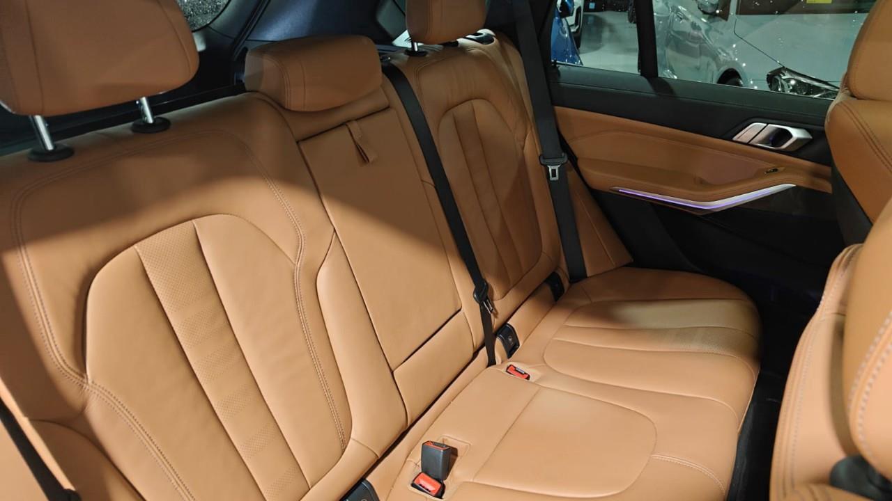 2022 BMW X5 xDrive40i 4dr All-Wheel Drive Sports Activity Vehicle Photo