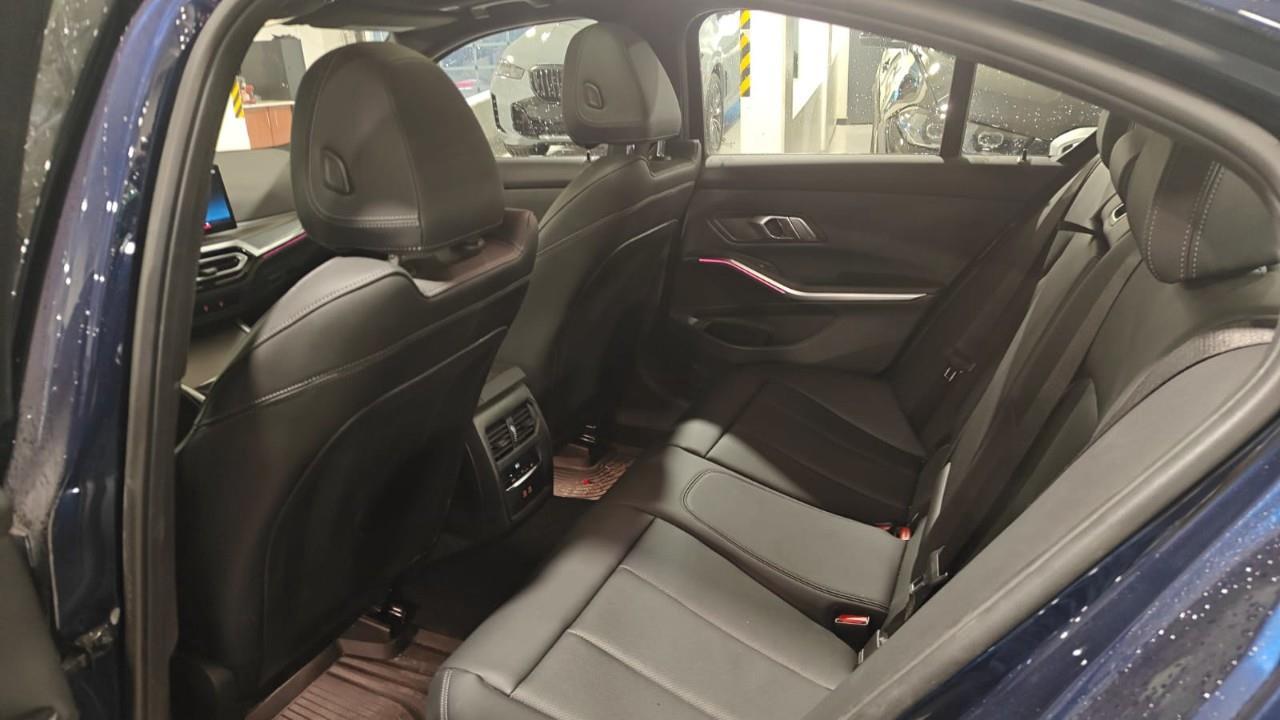 2024 BMW 330 i xDrive 4dr All-Wheel Drive Sedan Photo