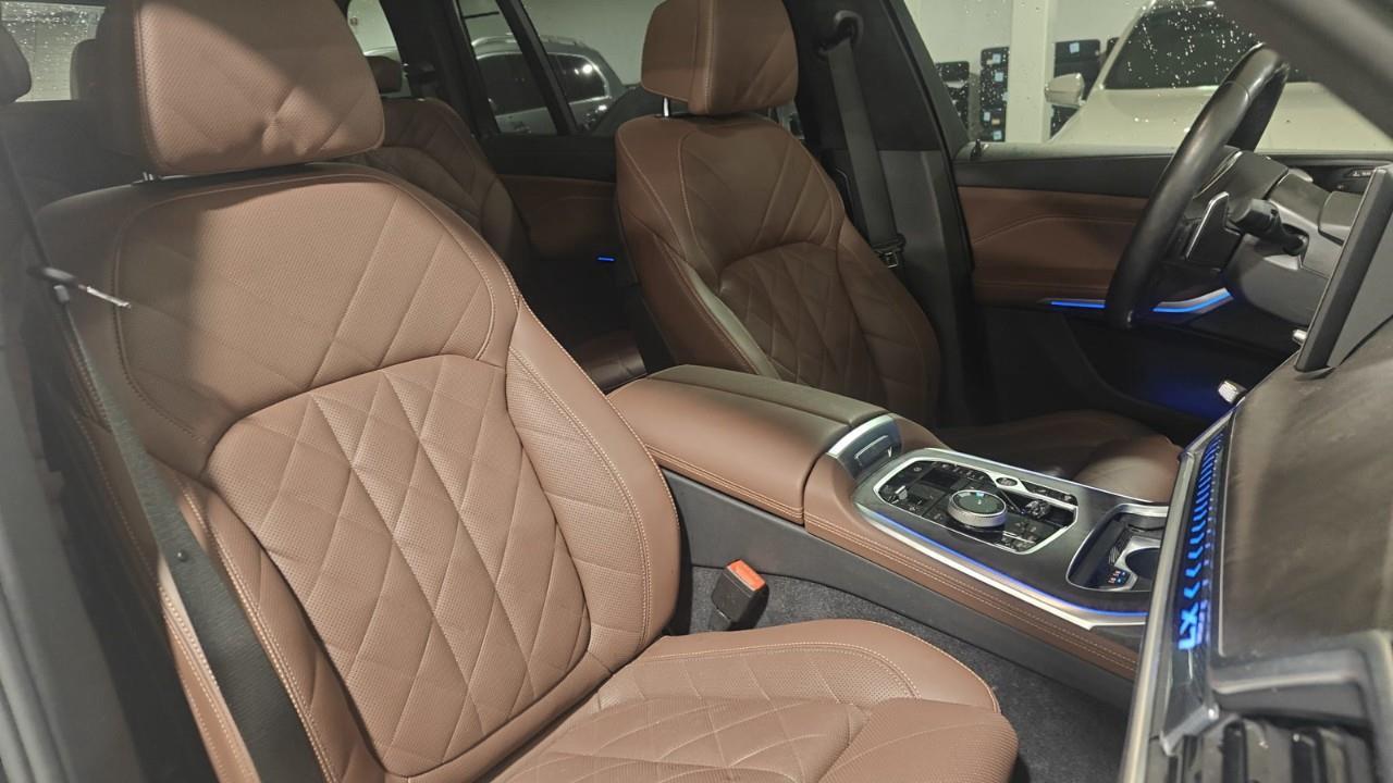 2024 BMW X7 xDrive40i 4dr All-Wheel Drive Sports Activity Vehicle Photo