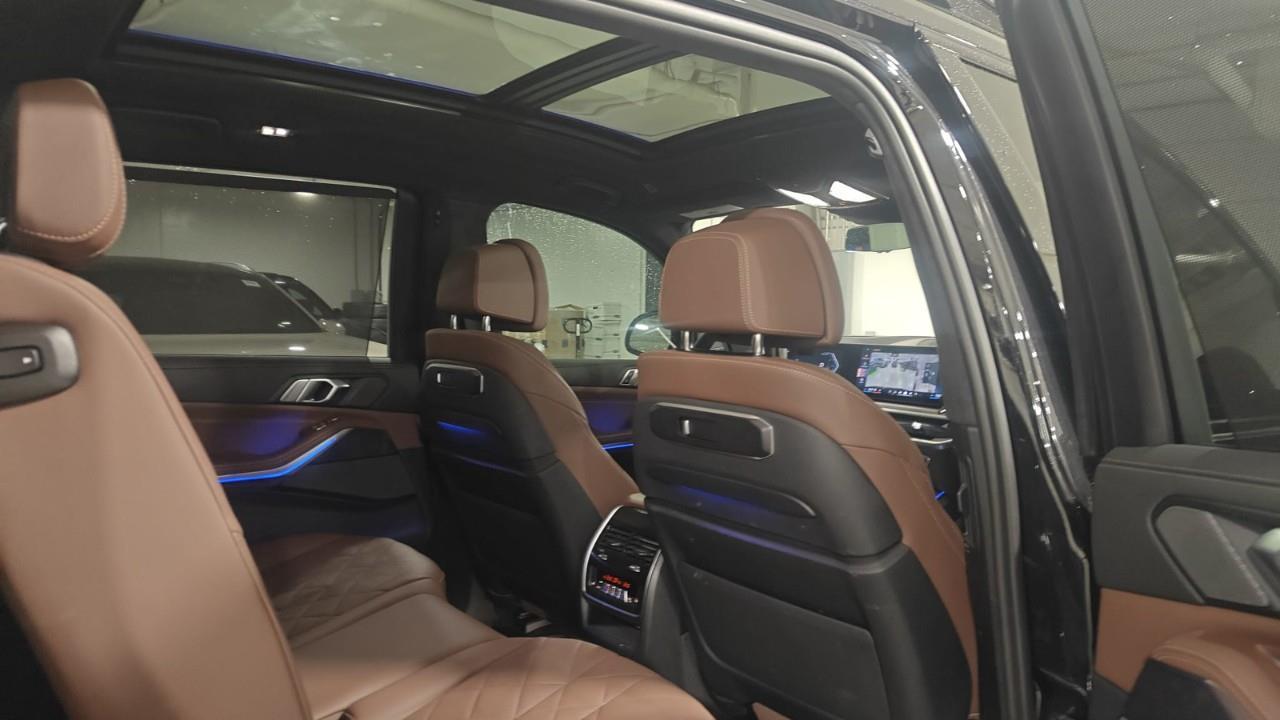 2024 BMW X7 xDrive40i 4dr All-Wheel Drive Sports Activity Vehicle Photo