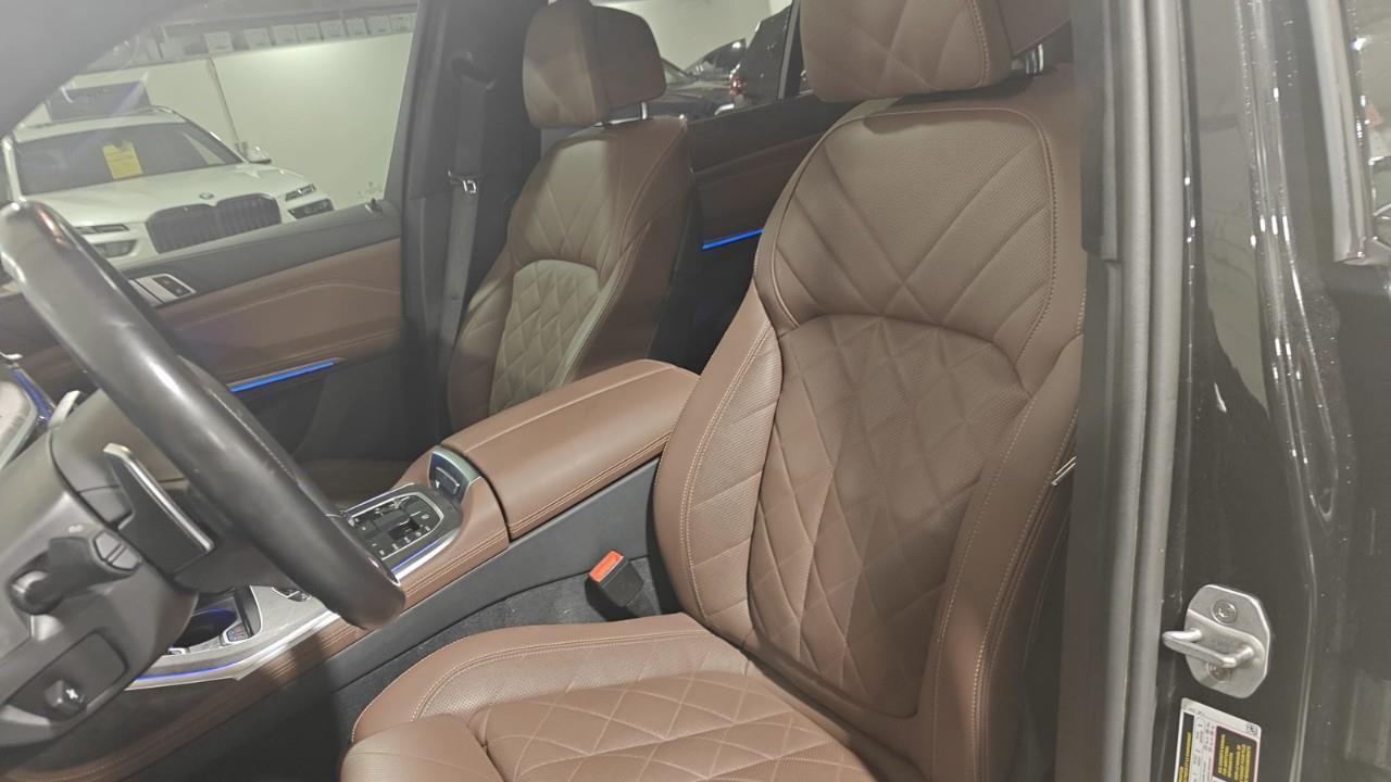 2024 BMW X7 xDrive40i 4dr All-Wheel Drive Sports Activity Vehicle Photo