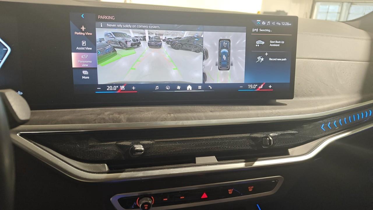 2024 BMW X7 xDrive40i 4dr All-Wheel Drive Sports Activity Vehicle Photo