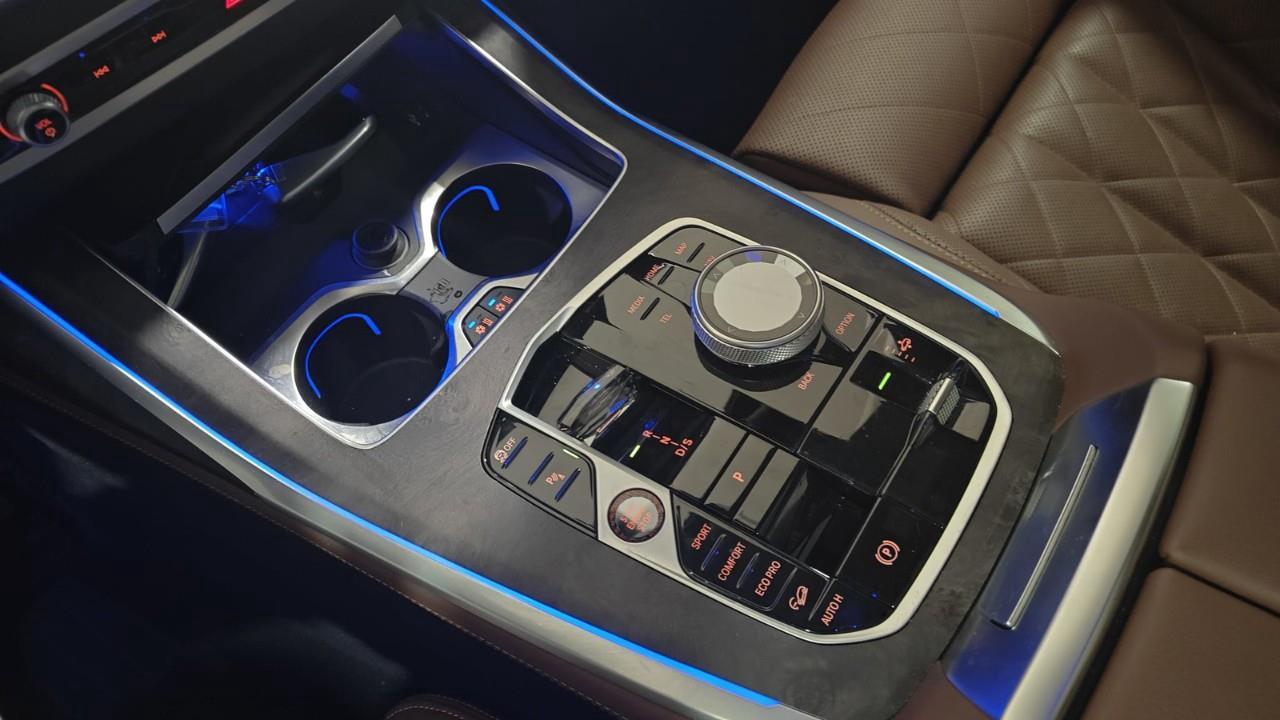 2024 BMW X7 xDrive40i 4dr All-Wheel Drive Sports Activity Vehicle Photo