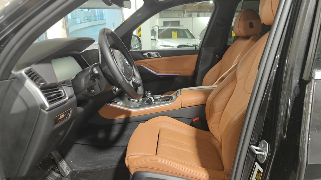 2023 BMW X5 xDrive40i 4dr All-Wheel Drive Sports Activity Vehicle Photo