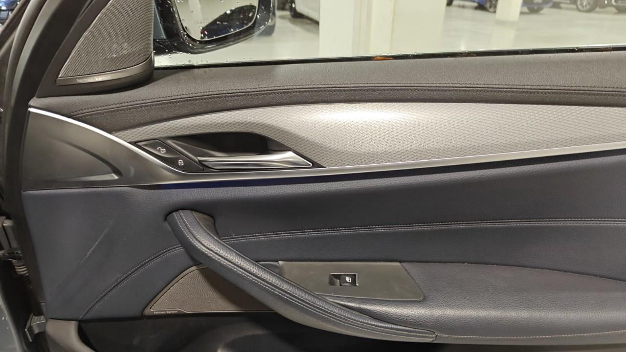 2017 BMW 540 i xDrive 4dr All-Wheel Drive Sedan Photo