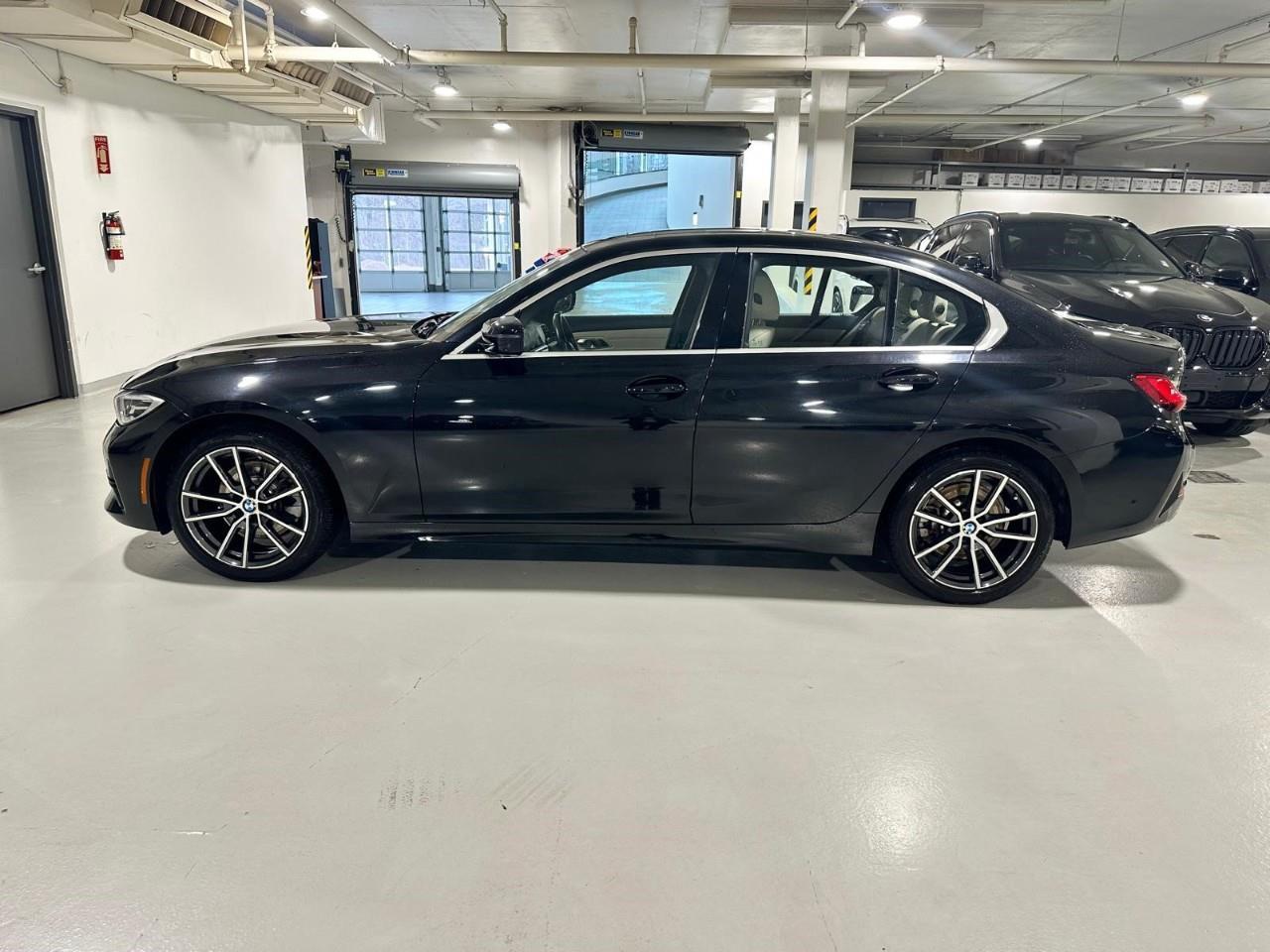 2019 BMW 330 i xDrive 4dr All-Wheel Drive Sedan Photo3