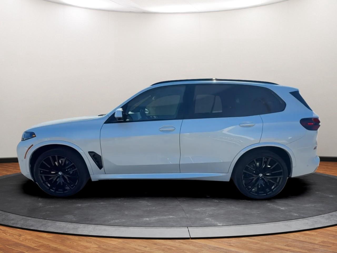2026 BMW X5 xDrive40i Photo4