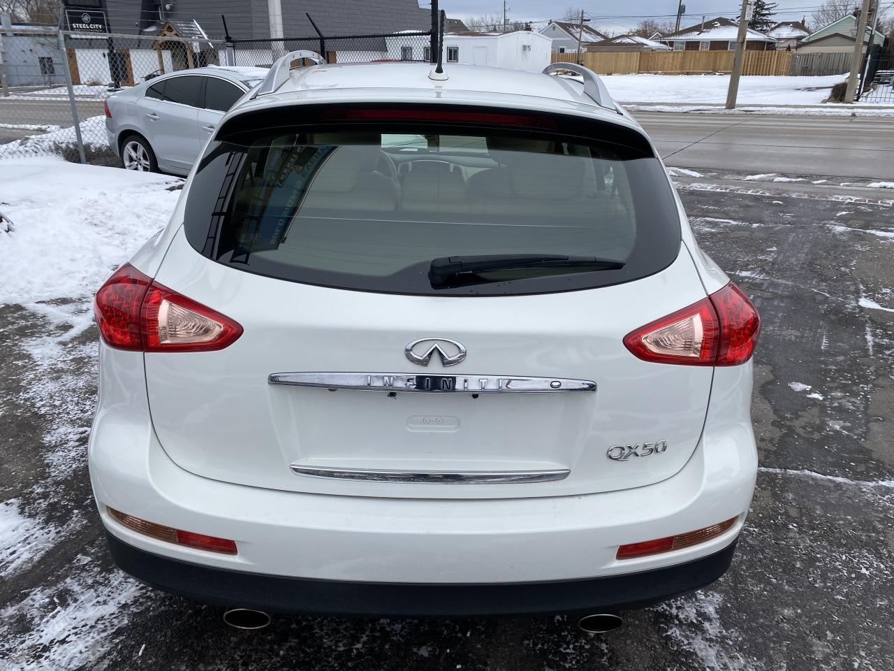2015 Infiniti QX50 AWD 4DR Photo3