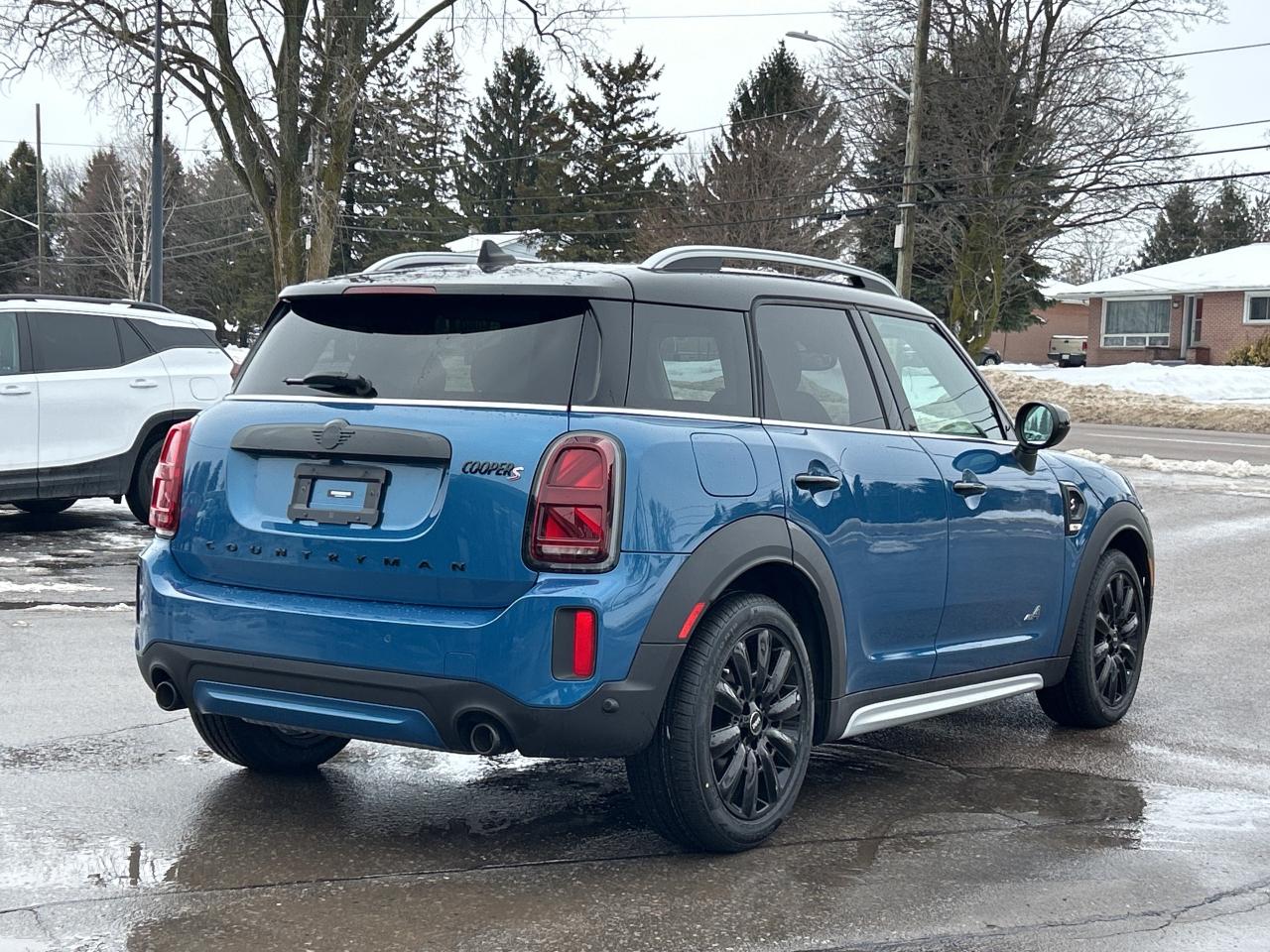 2022 MINI Countryman Cooper S Photo