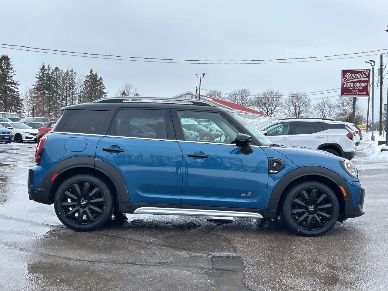 2022 MINI Countryman Cooper S Photo